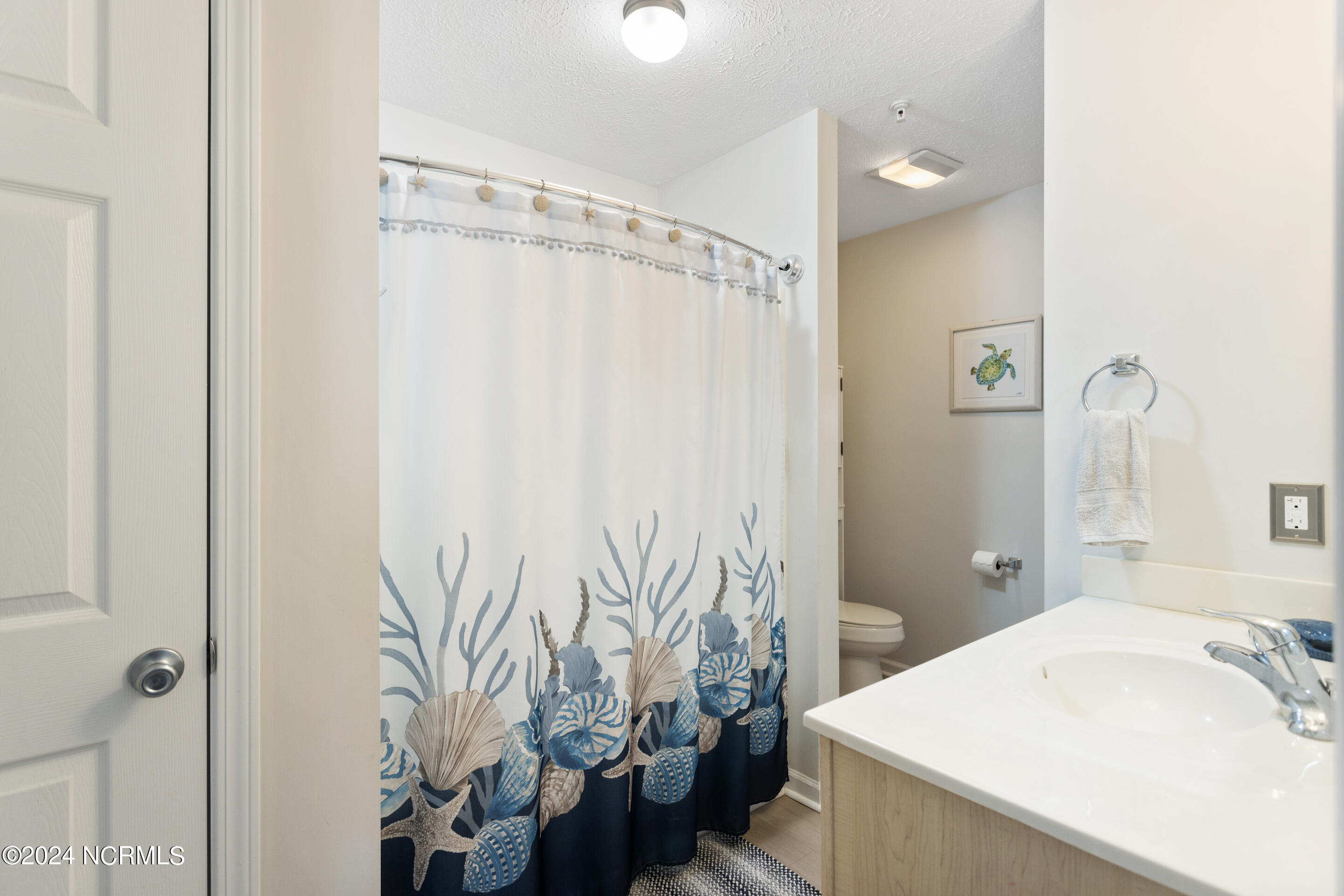 100529721 | Photo 27