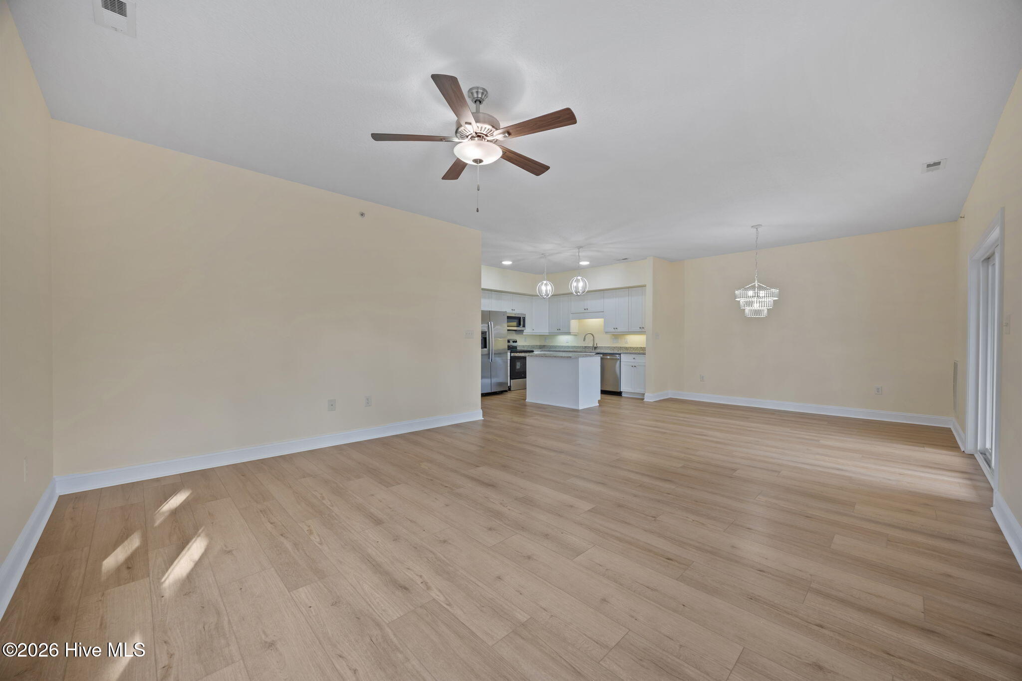 200 Lighthouse Lane UNIT B3, Cedar Point, NC, 28584