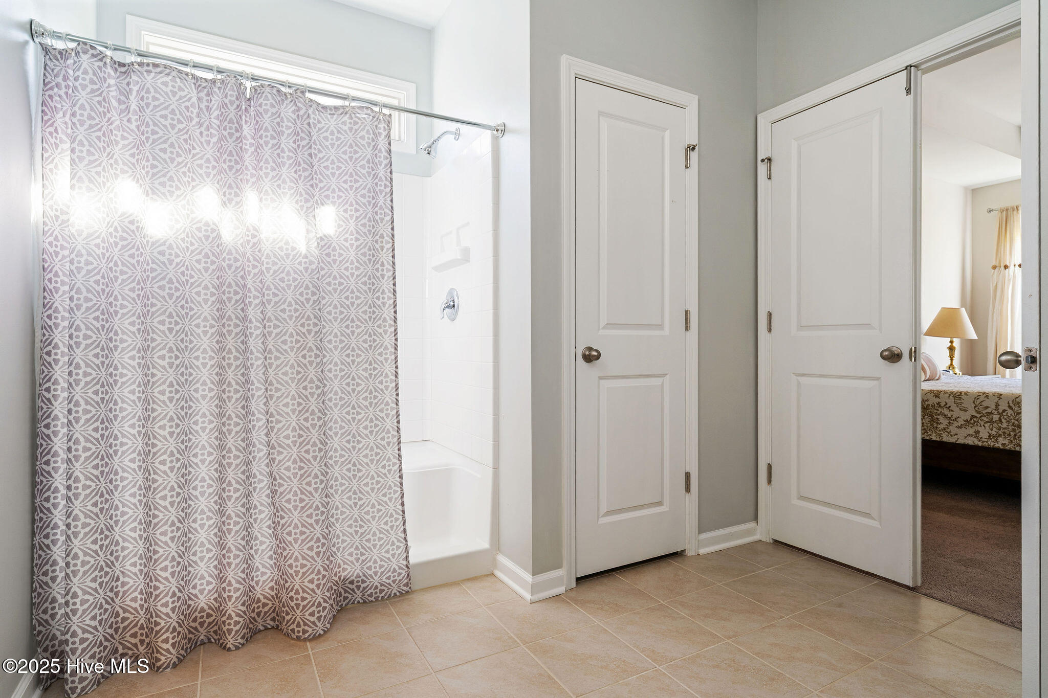 100550824 | Photo 35