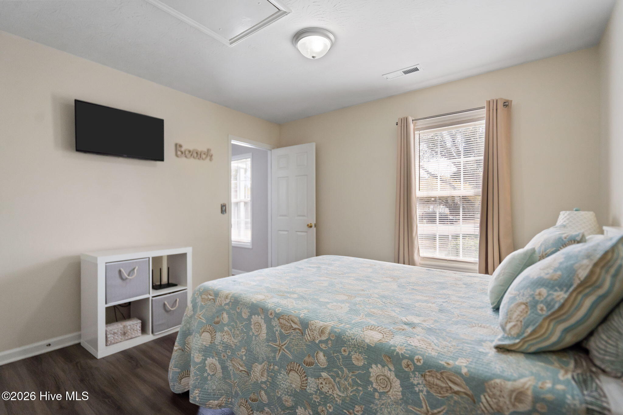 100563094 | Photo 22