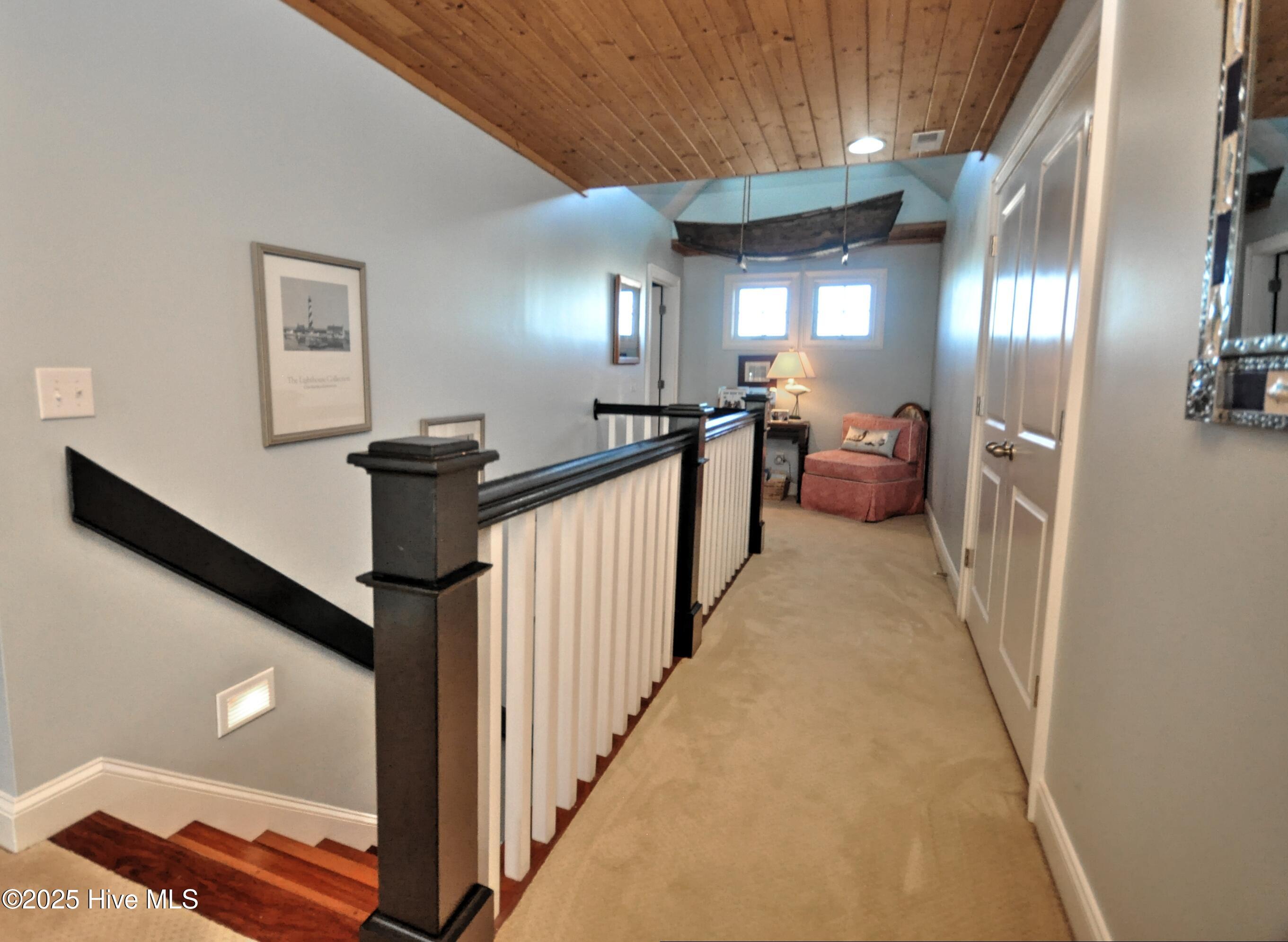 100537753 | Photo 27