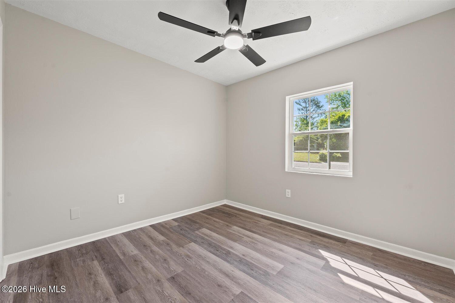 12-3605 Cameron Dr 12