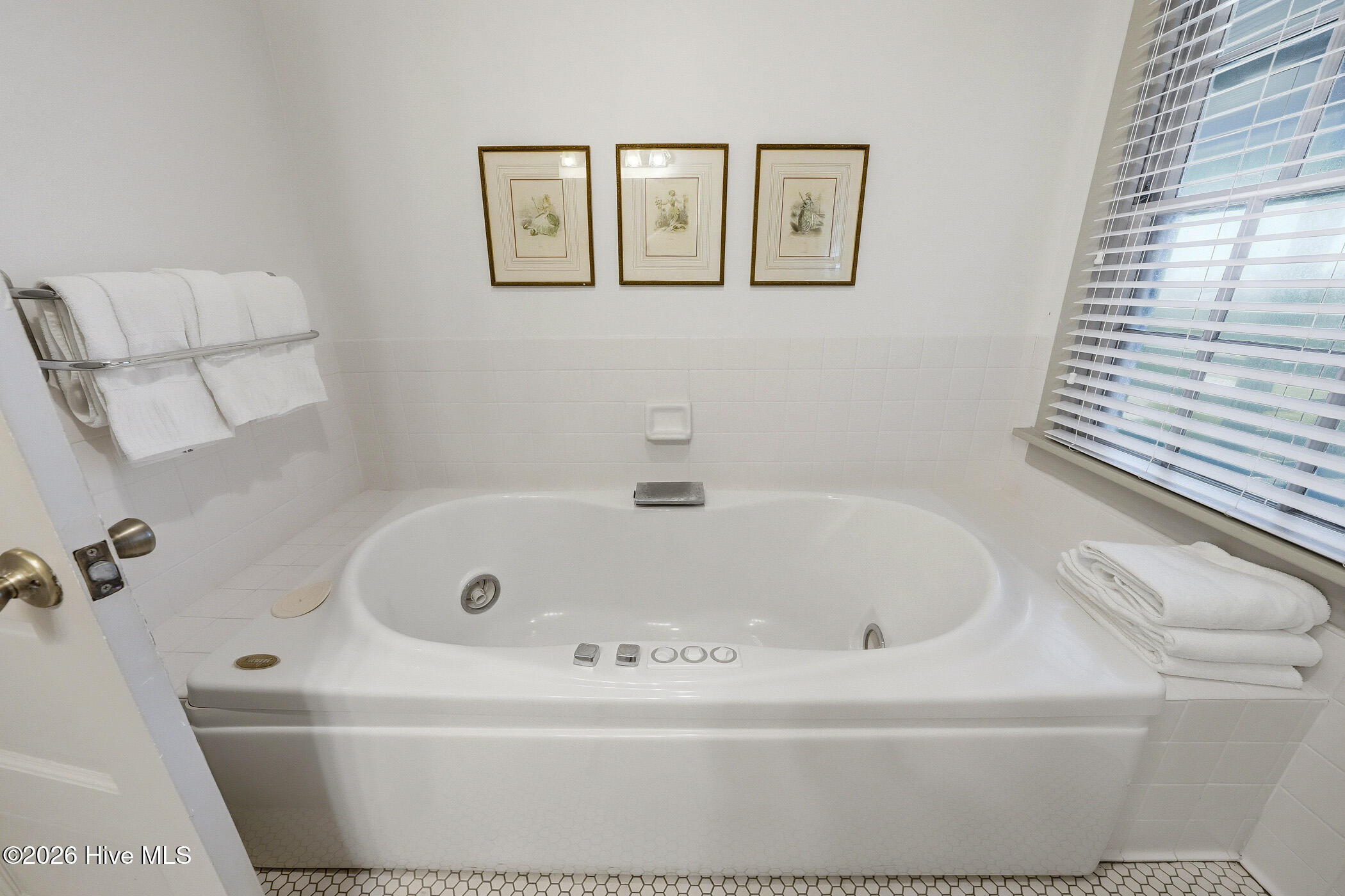 6715 S Croatan Highway, Nags Head, NC, 27959