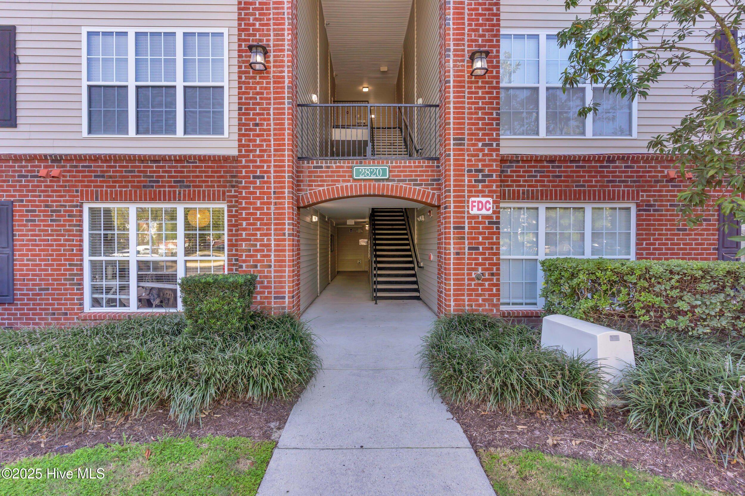 2820 Bloomfield Lane Unit 204, Wilmington, NC 28412 – photo 1 of 36: 1_2820 bloomfield ln-0001