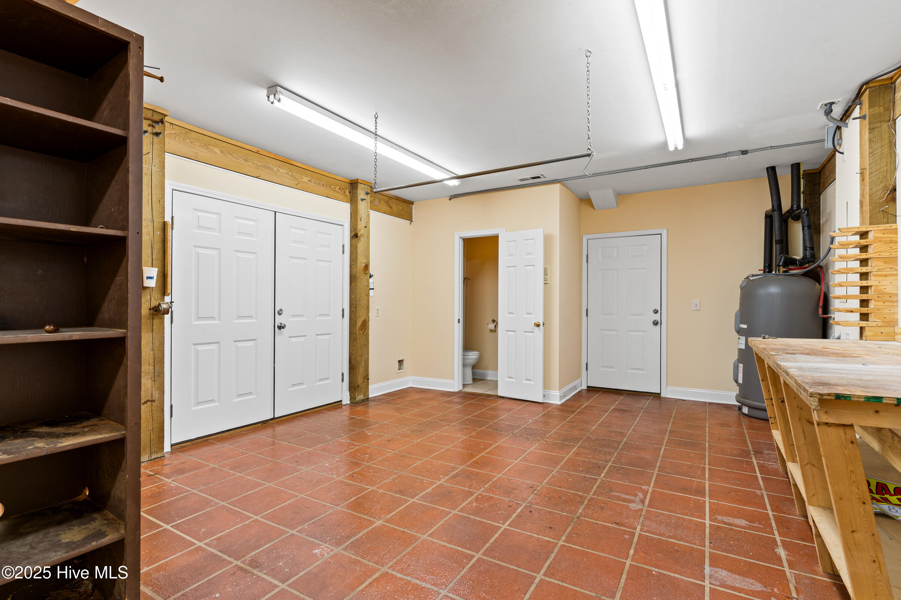 100482741 | Photo 28