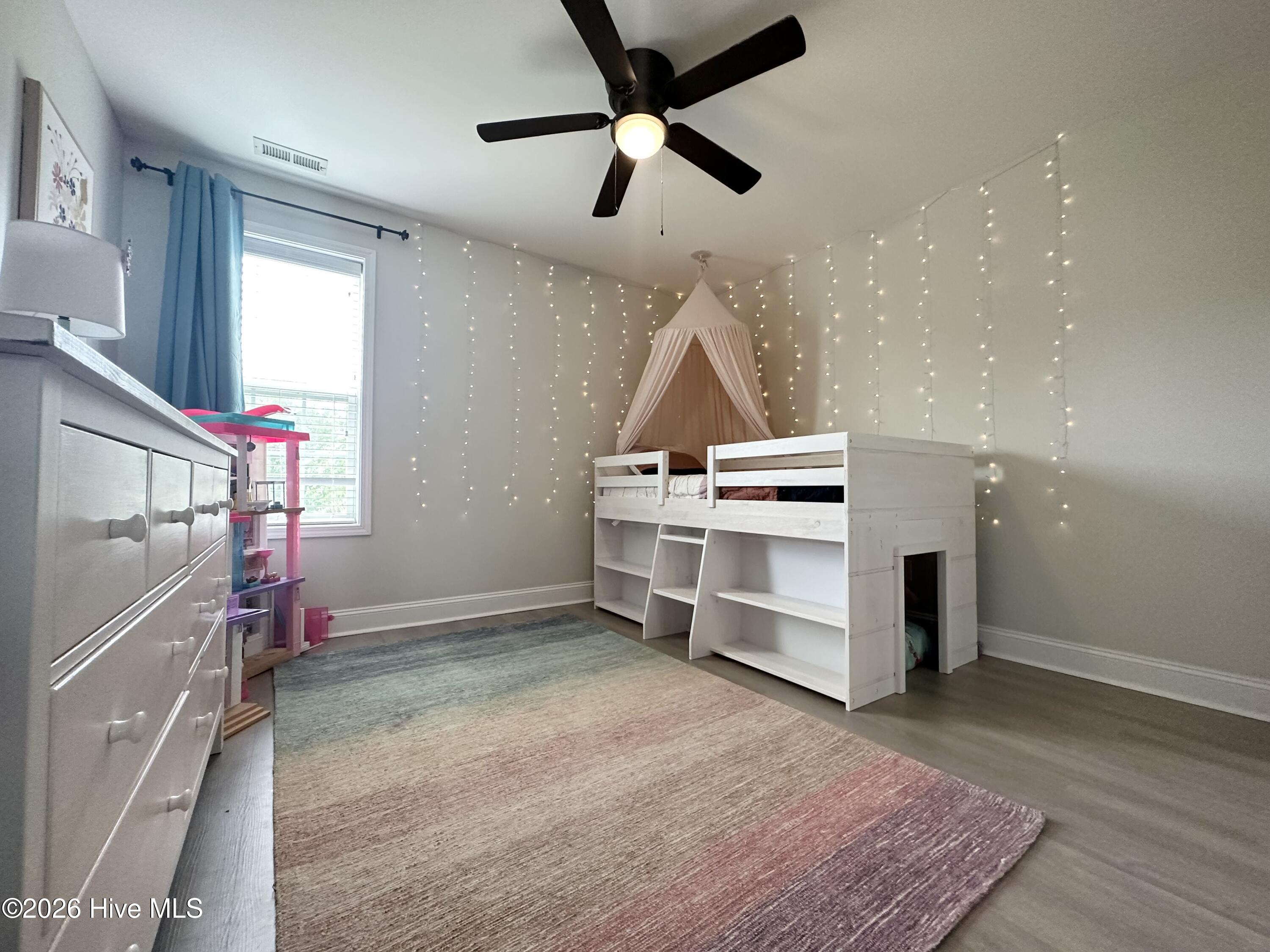 100563138 | Photo 82