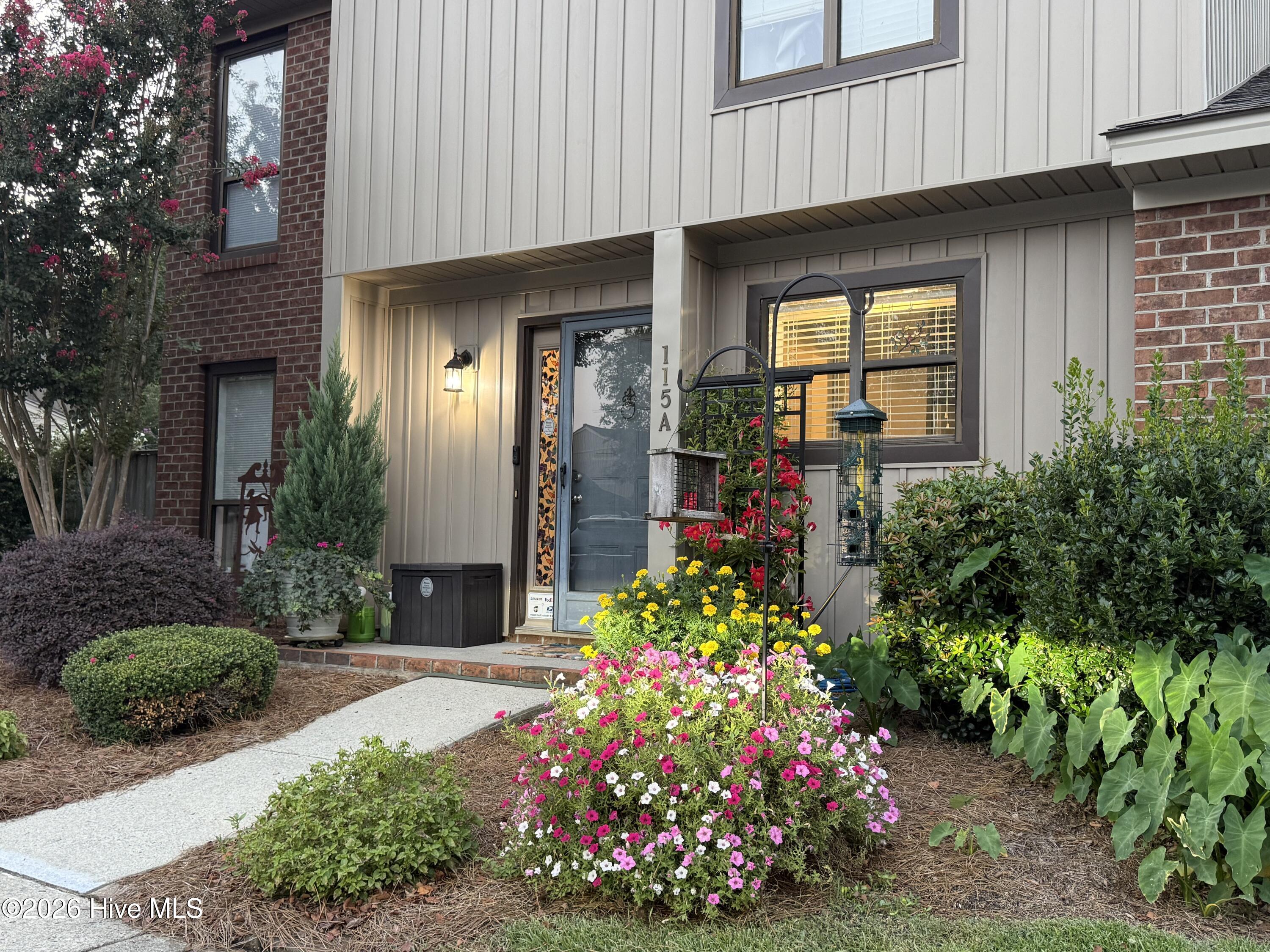 Exterior photo of 115 Sunshine Lane, Winterville, NC 28590. MLS: 100592572
