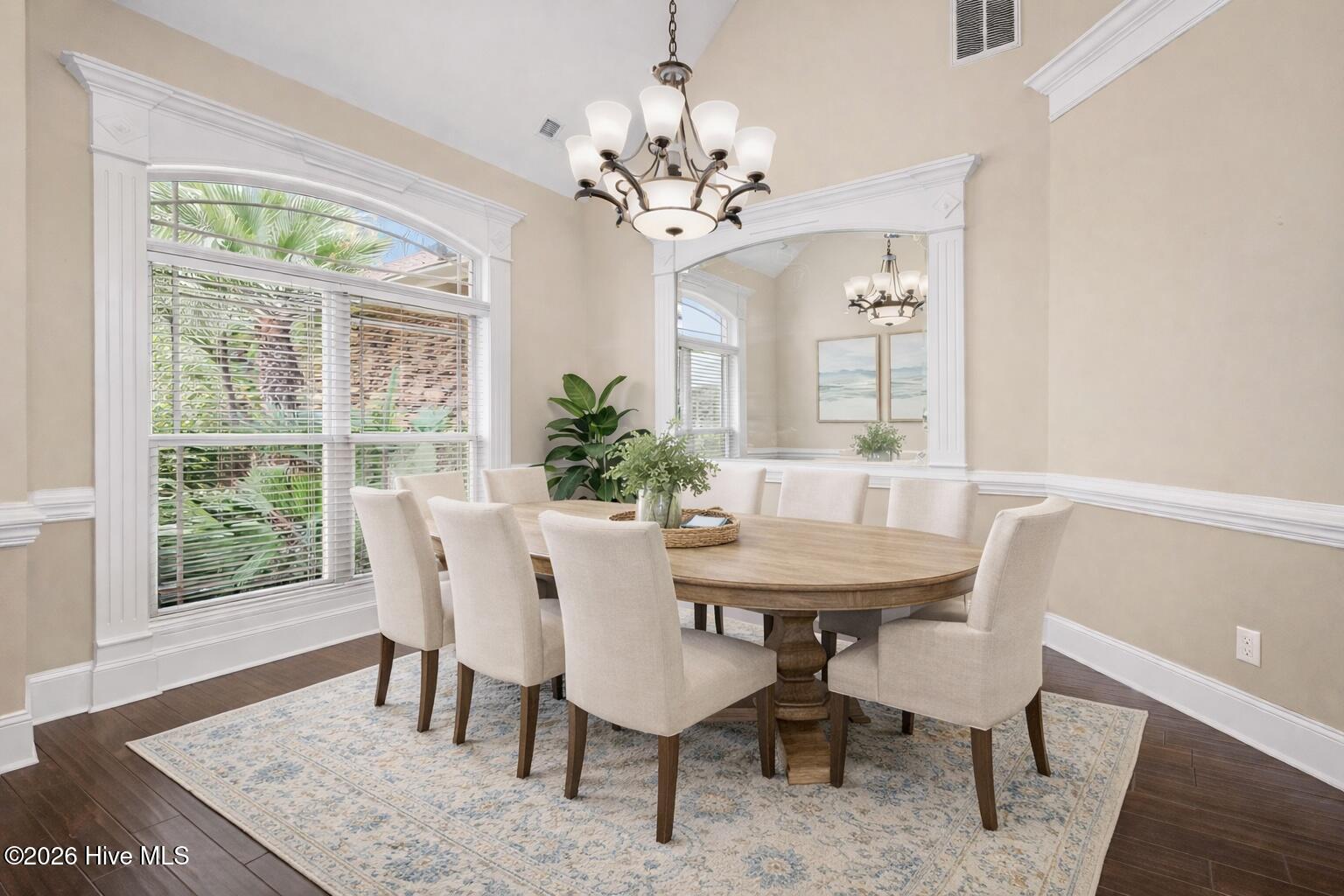 100560240 | Photo 13