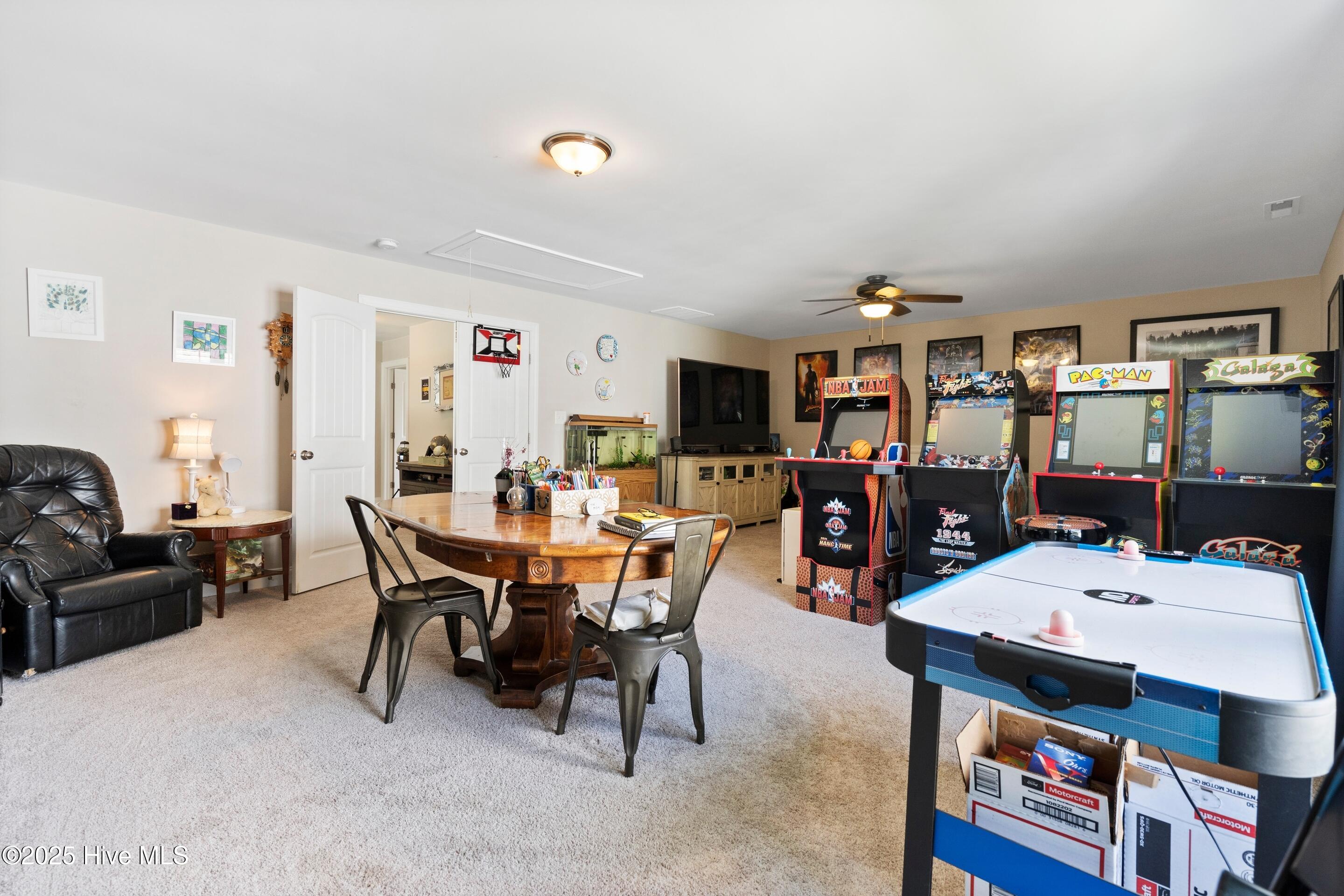 100532495 | Photo 51