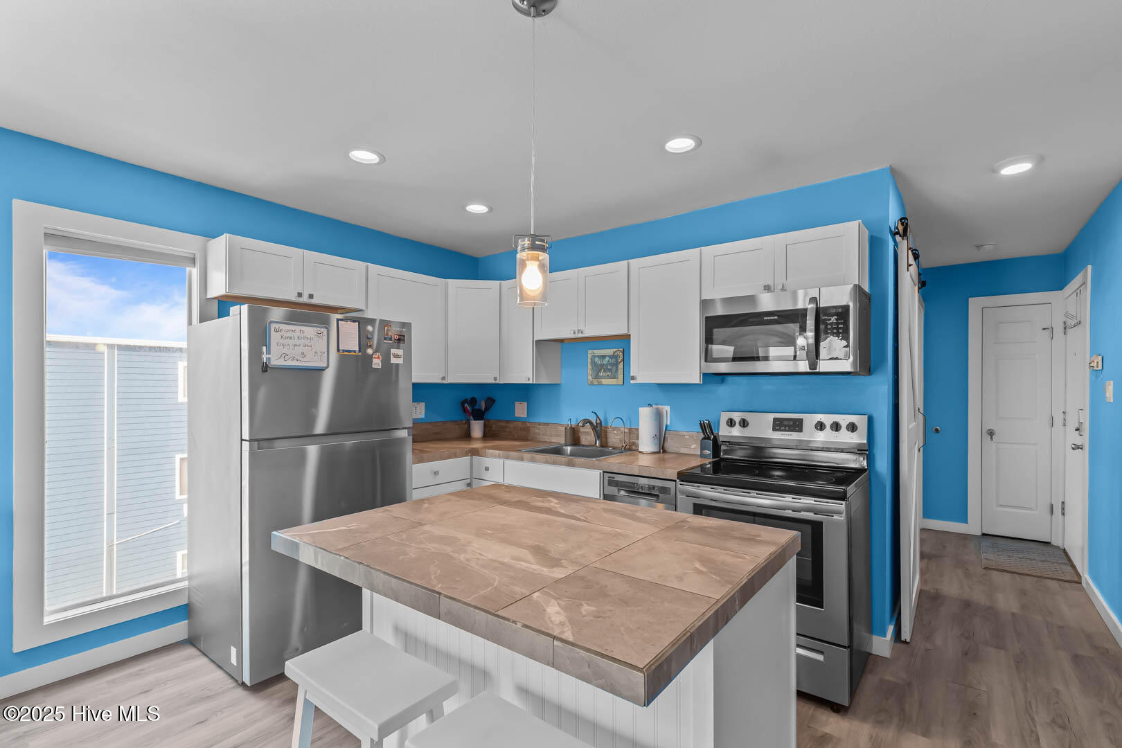 100505296 | Photo 18