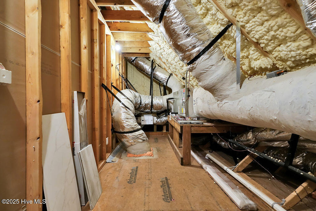 100537536 | Photo 42