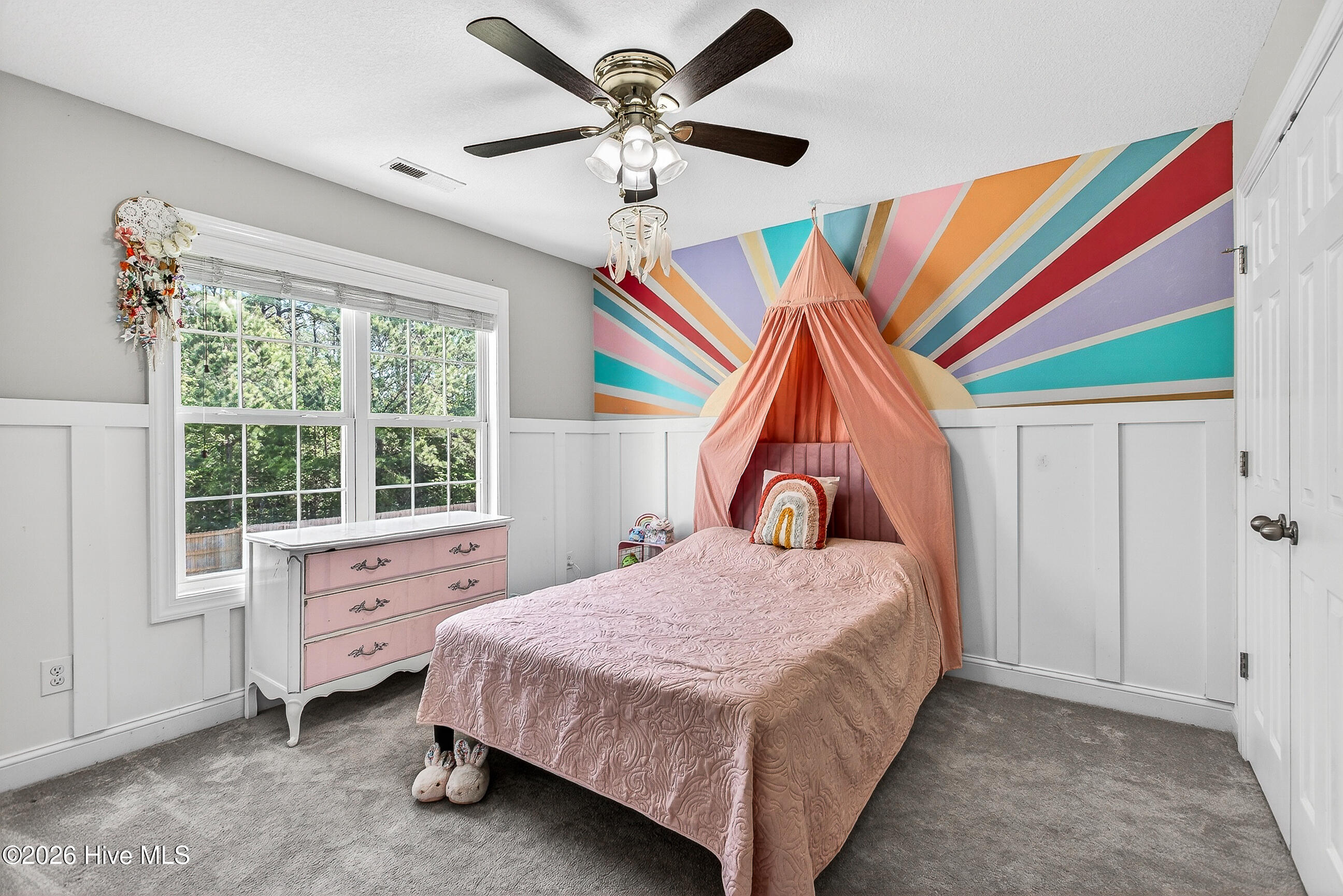 100568368 | Photo 30