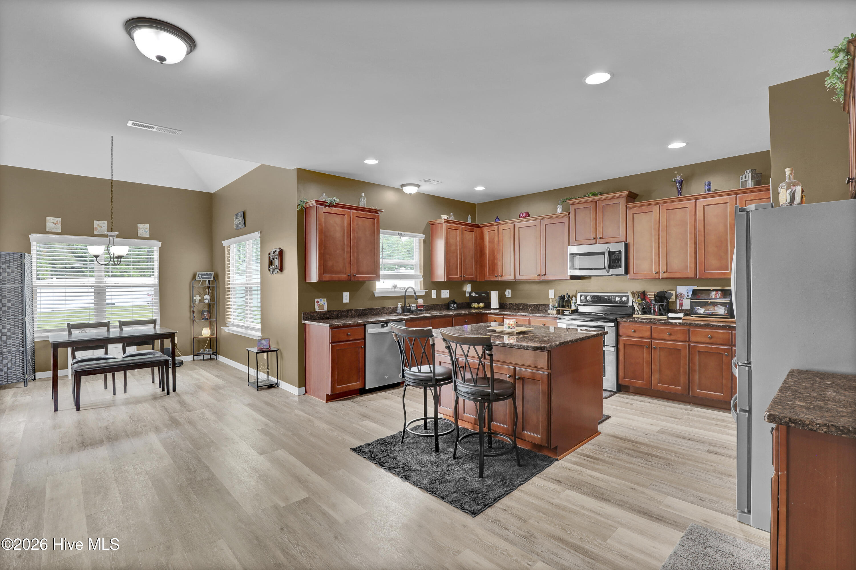 201 Wedgefield Circle,Maple Hill