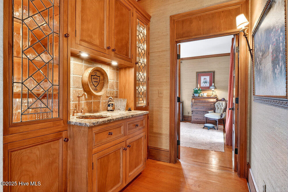 100560338 | Photo 62