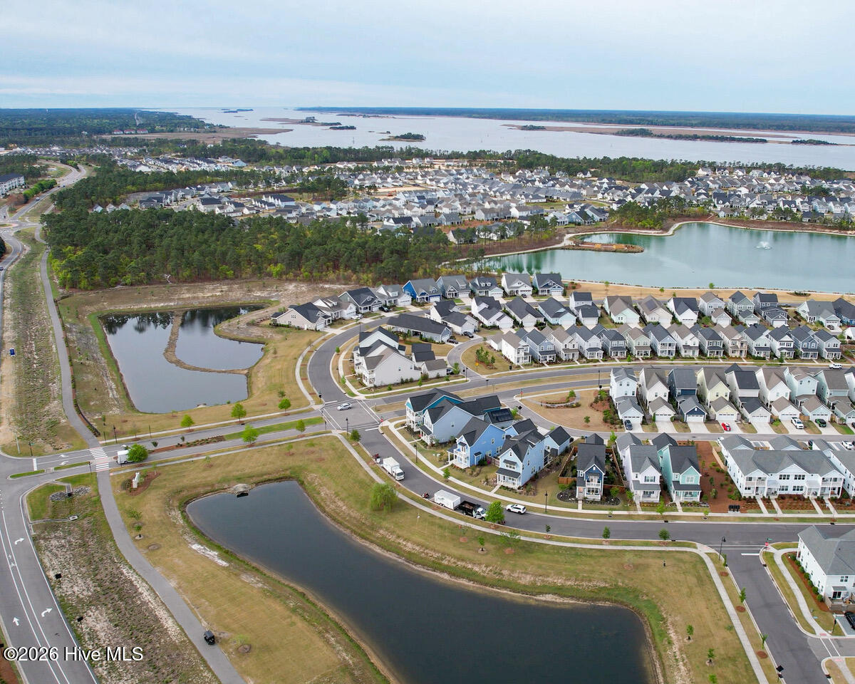 100565697 | Photo 33