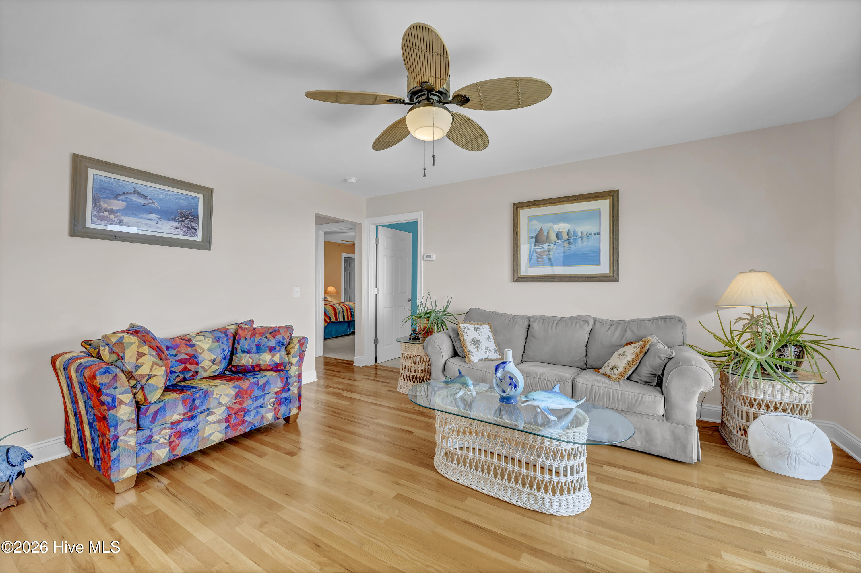 100560542 | Photo 16