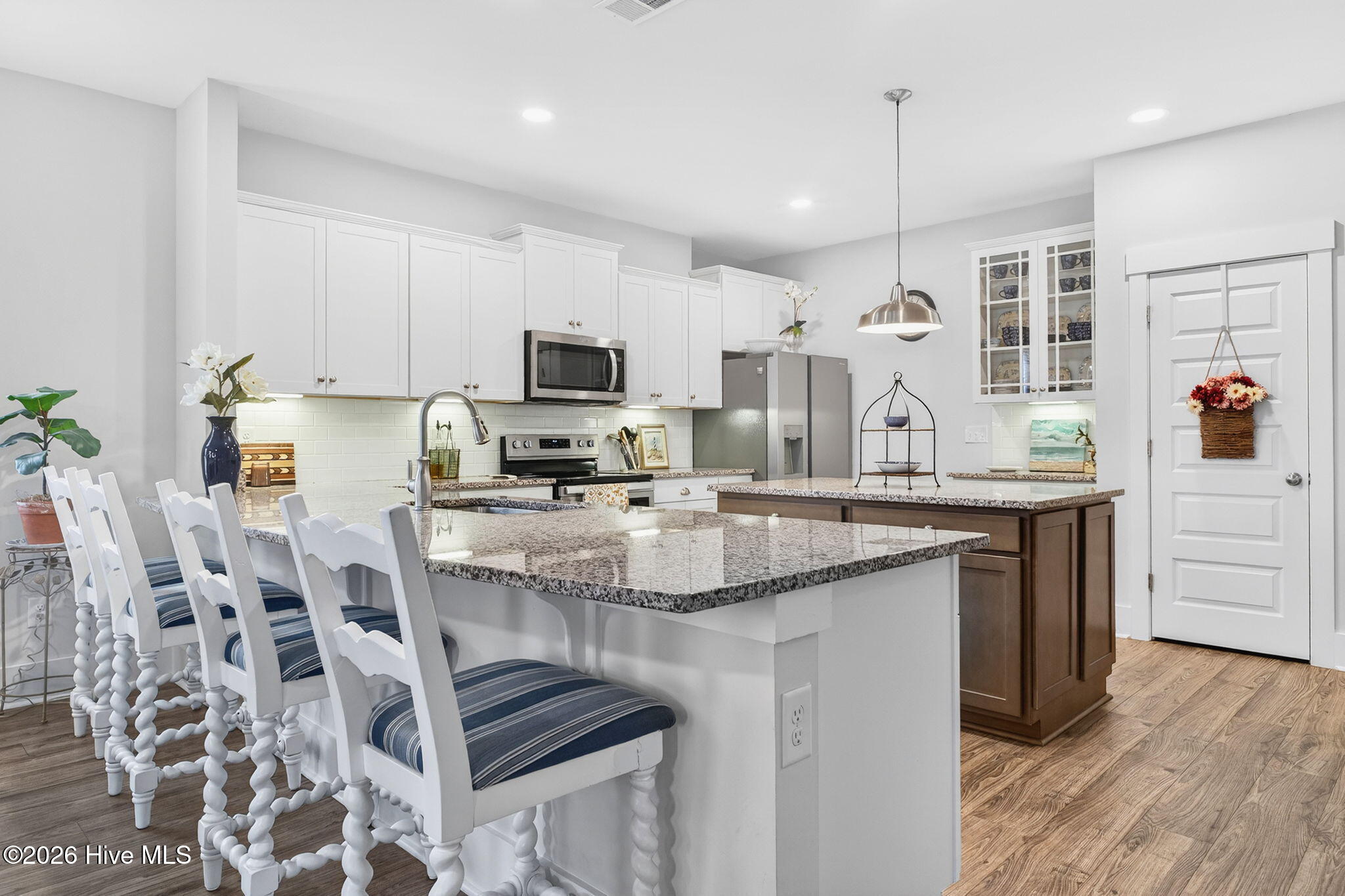 100553997 | Photo 15