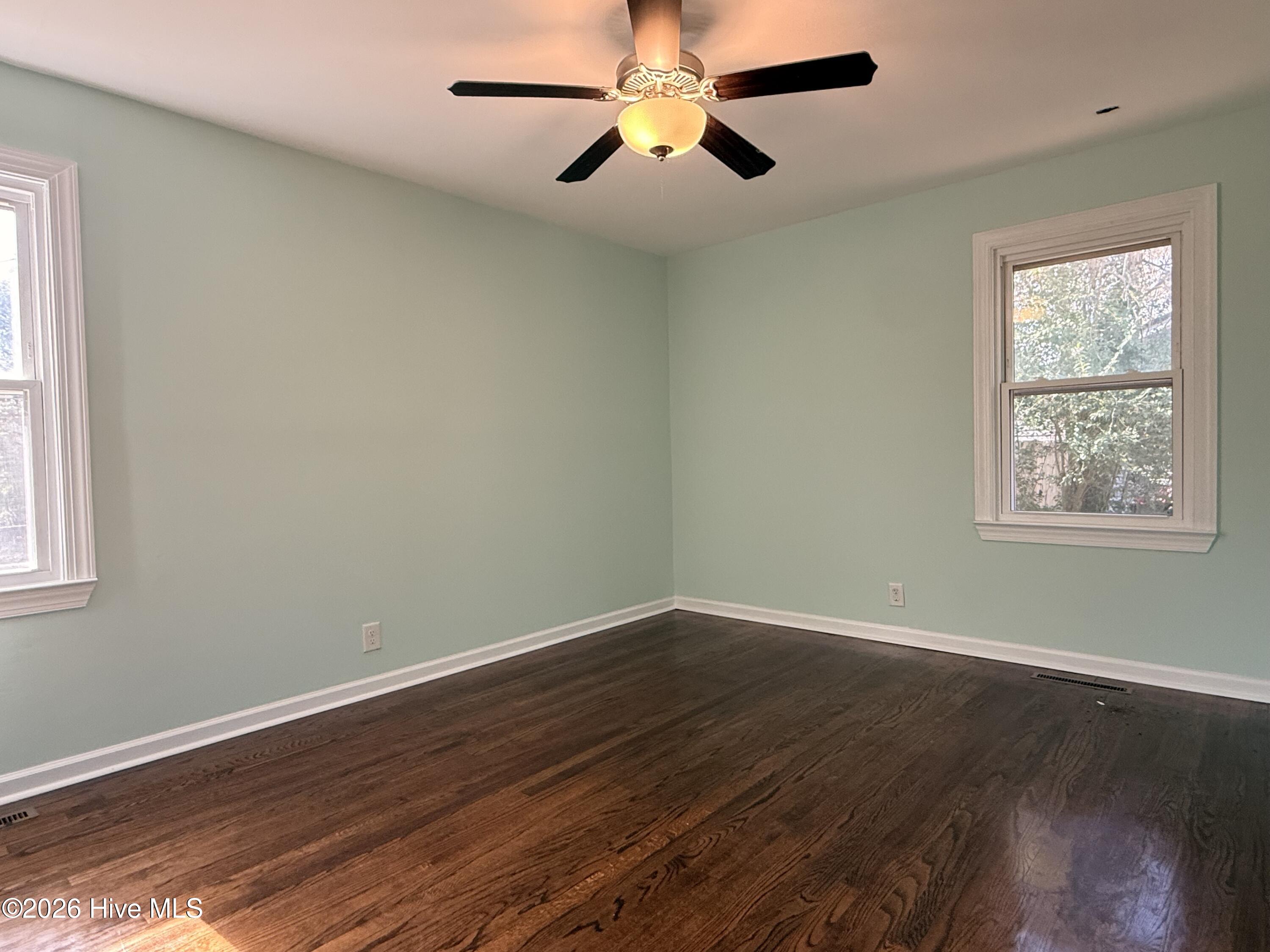 100548164 | Photo 22