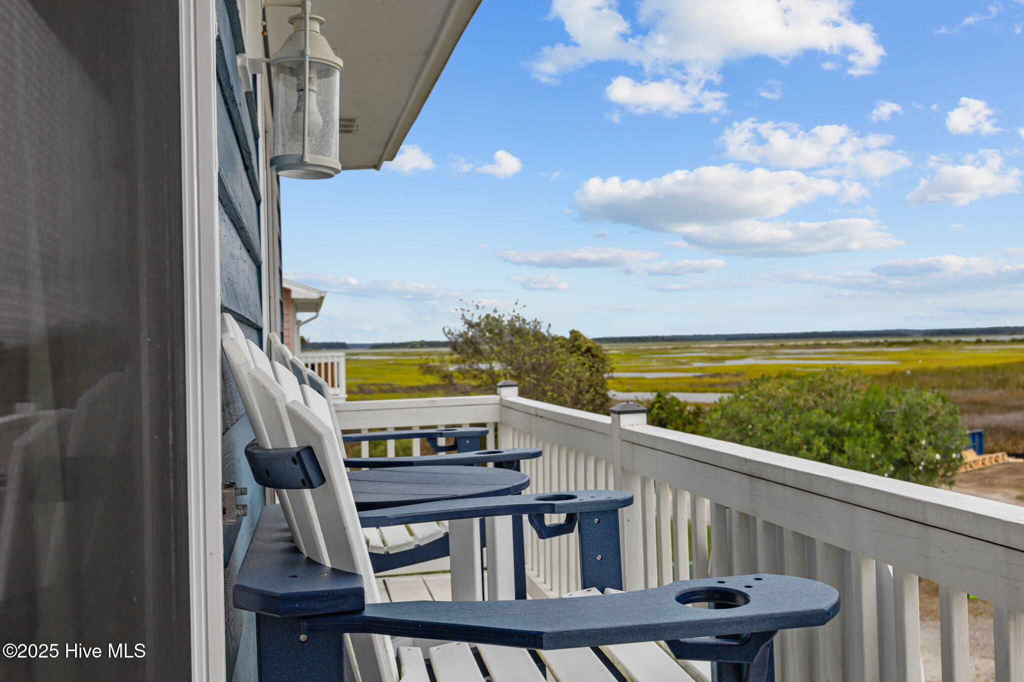 100530225 | Photo 36