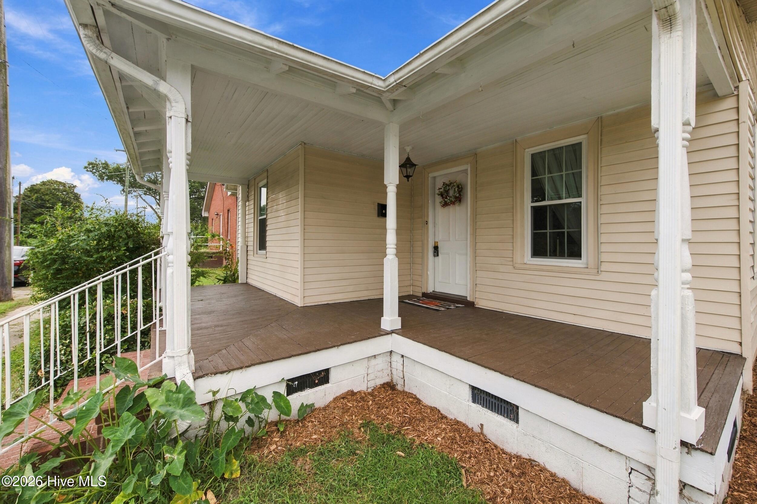 Photo 4 of Single family home for sale at 226 King St, Hertford, NC 27944 | MLS# 100608133 | Listing updated on 2026-10-05
