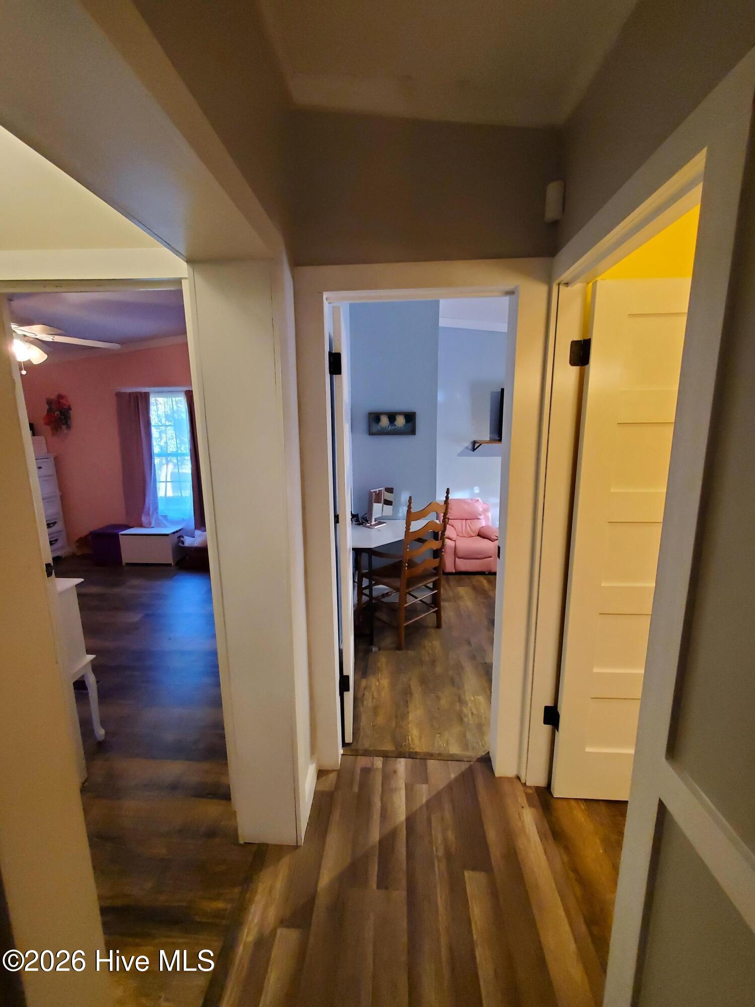 100550417 | Photo 19