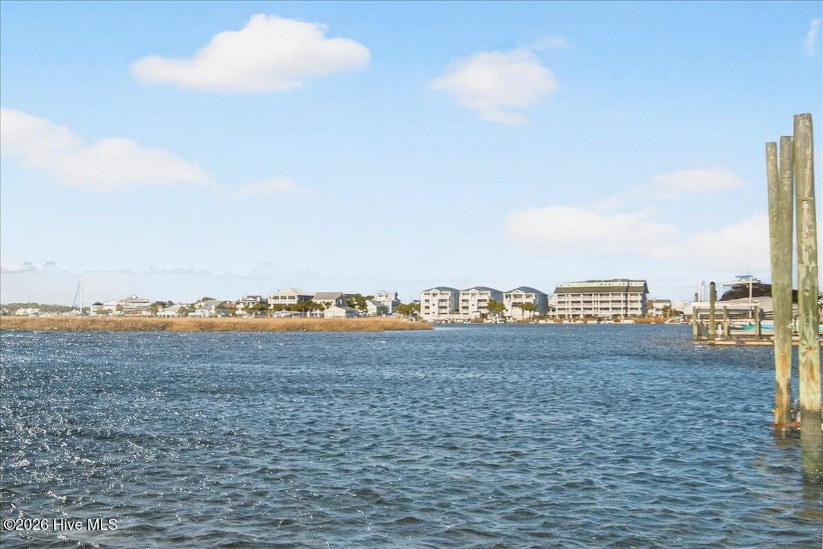 100549293 | Photo 96