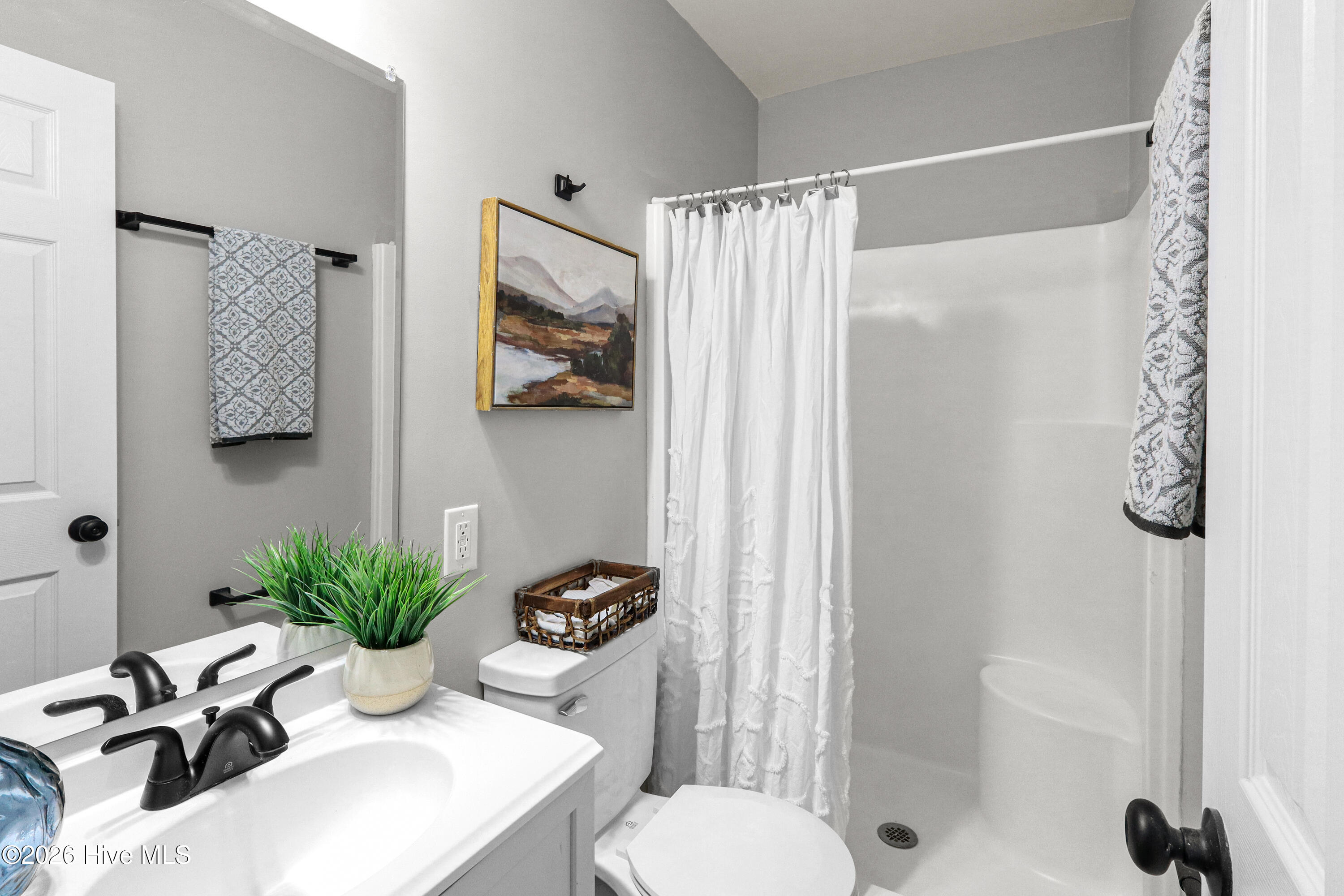 100569517 | Photo 34