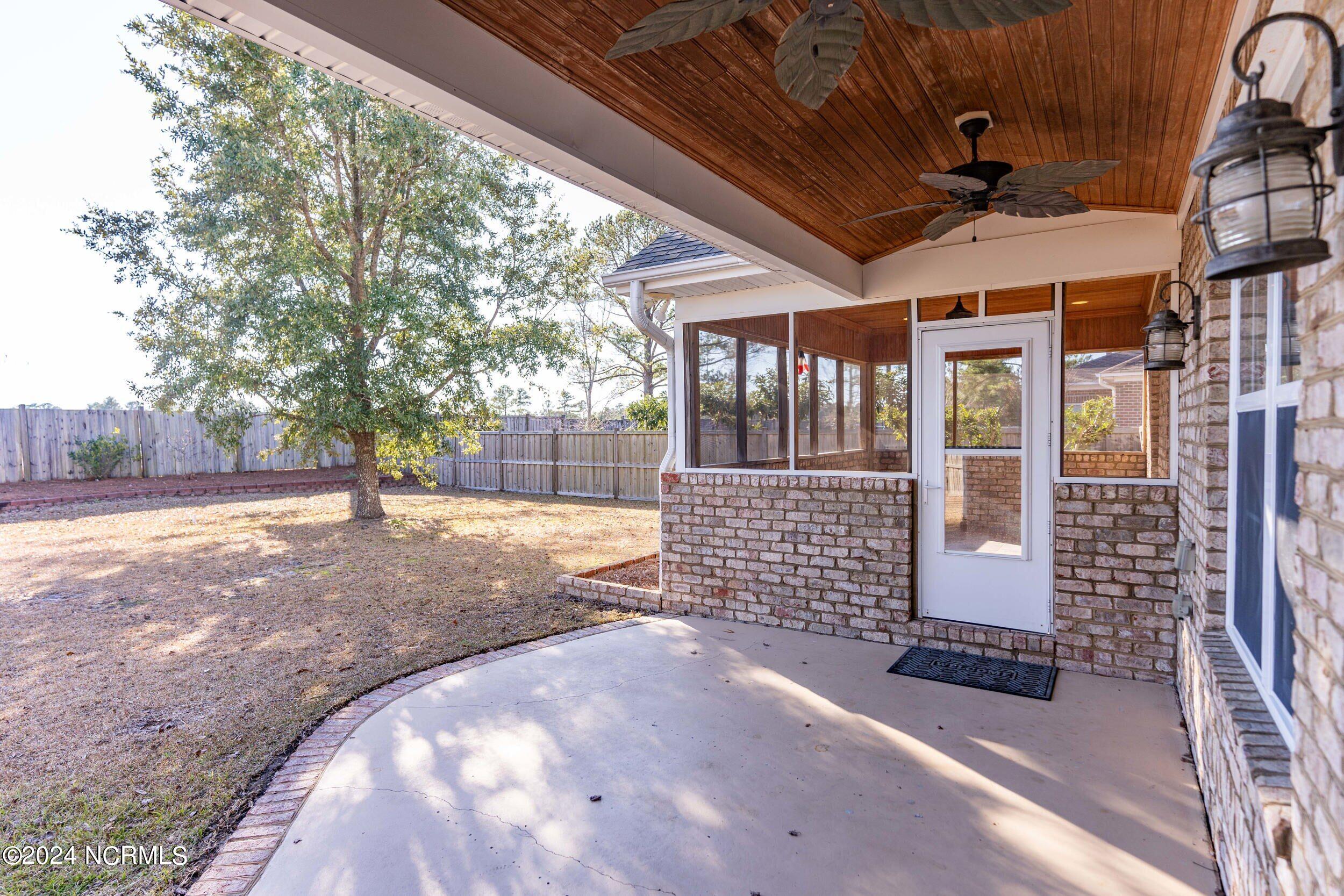 100564899 | Photo 32