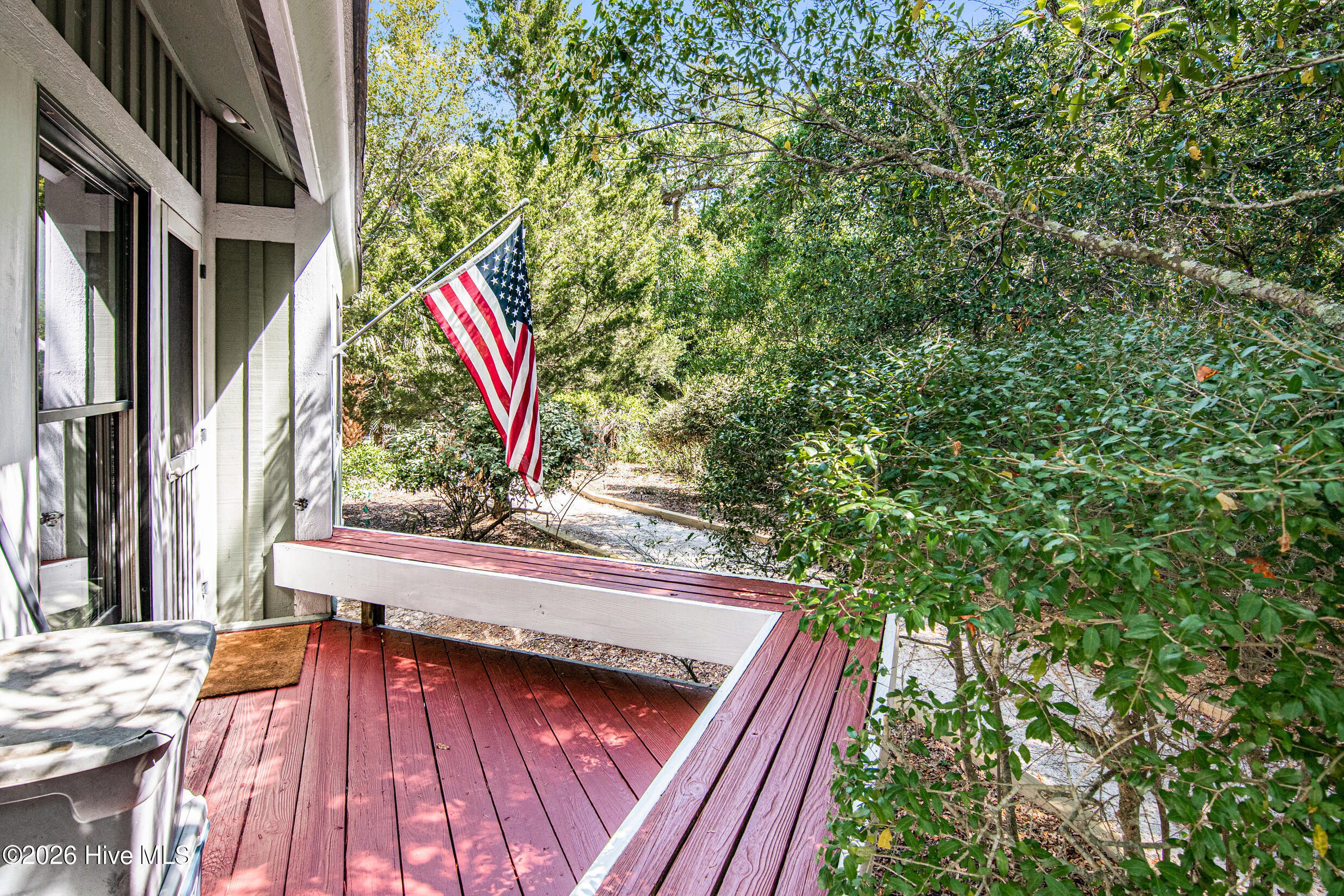 100561617 | Photo 20