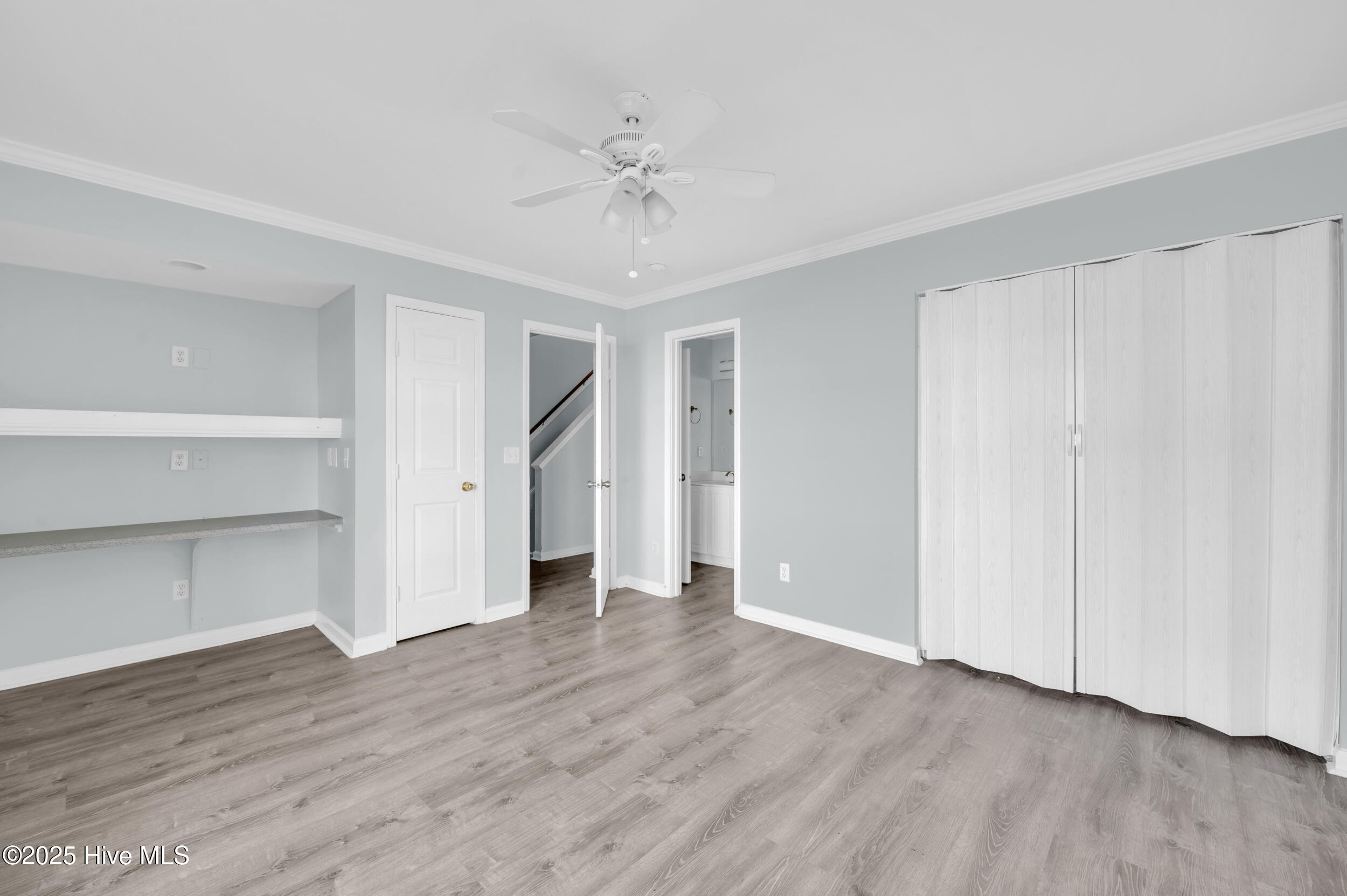 100543568 | Photo 15