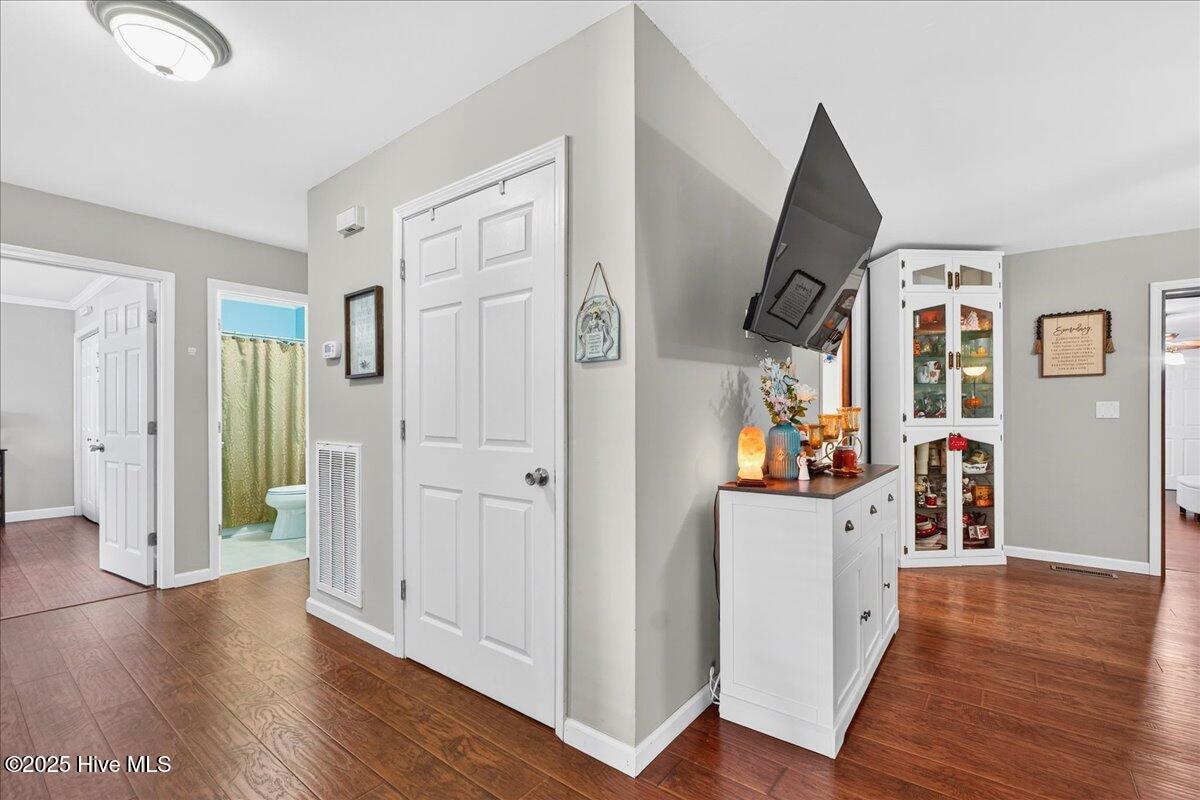 100535410 | Photo 23