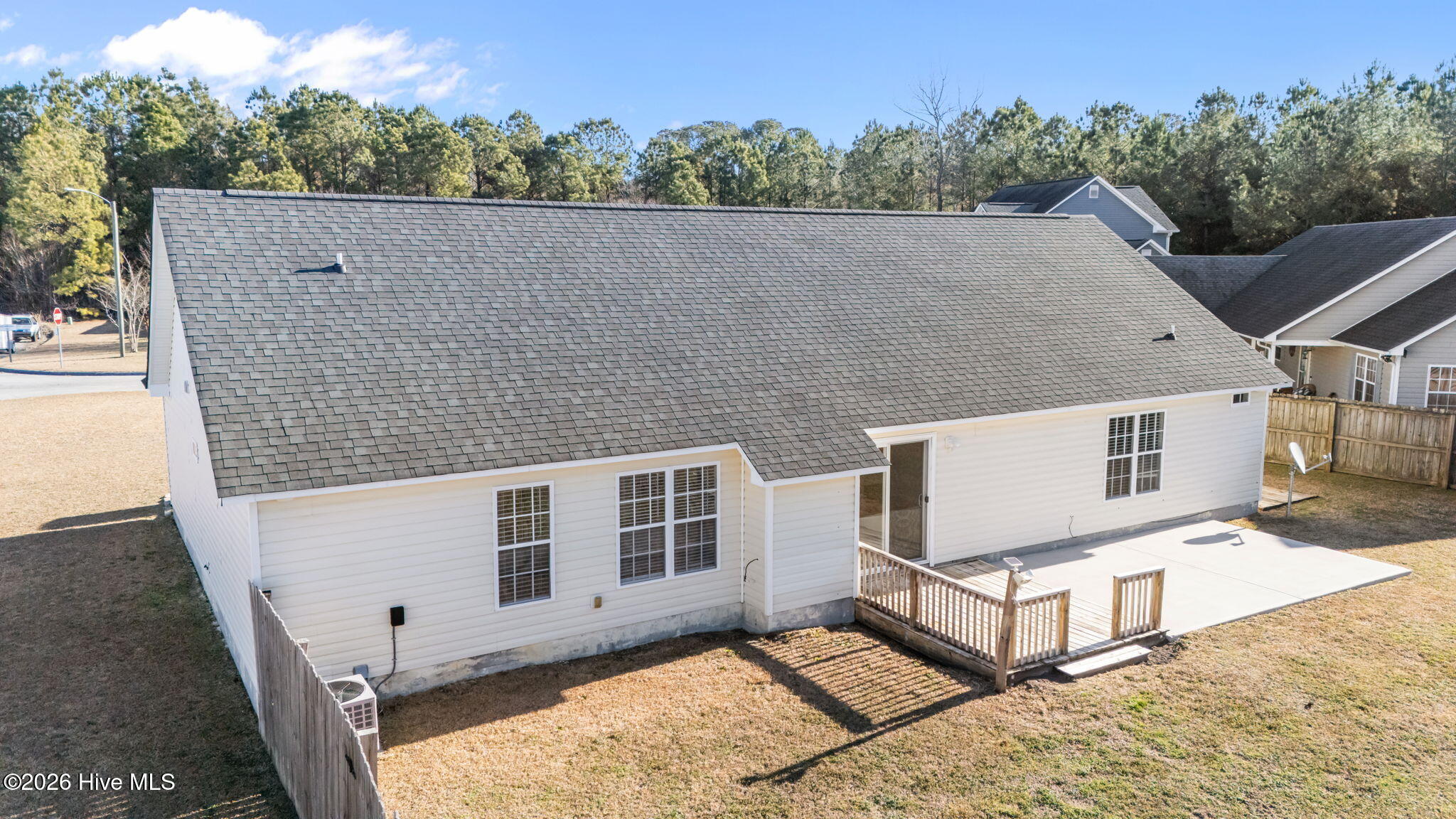 100549843 | Photo 43