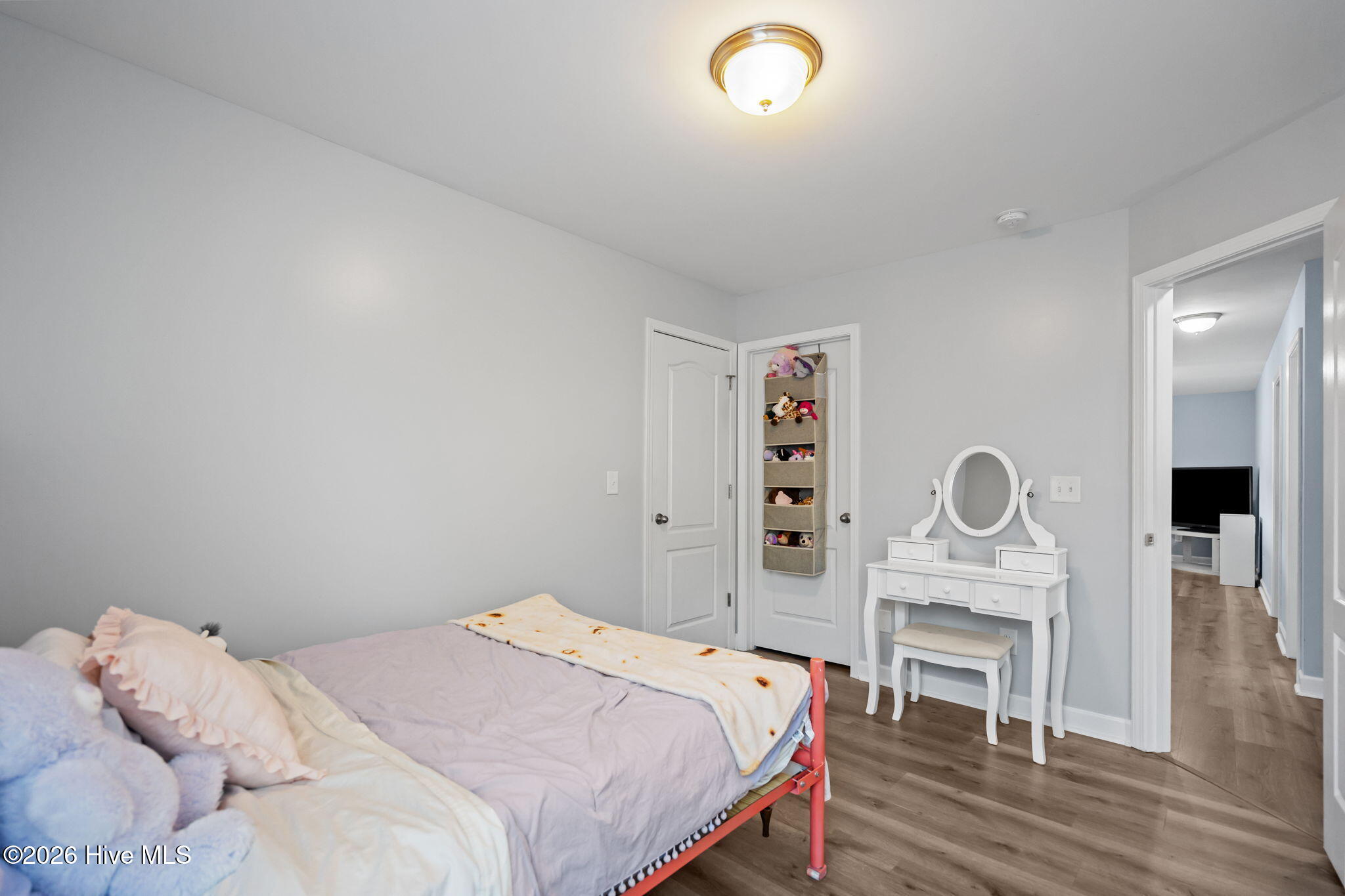 100561090 | Photo 34