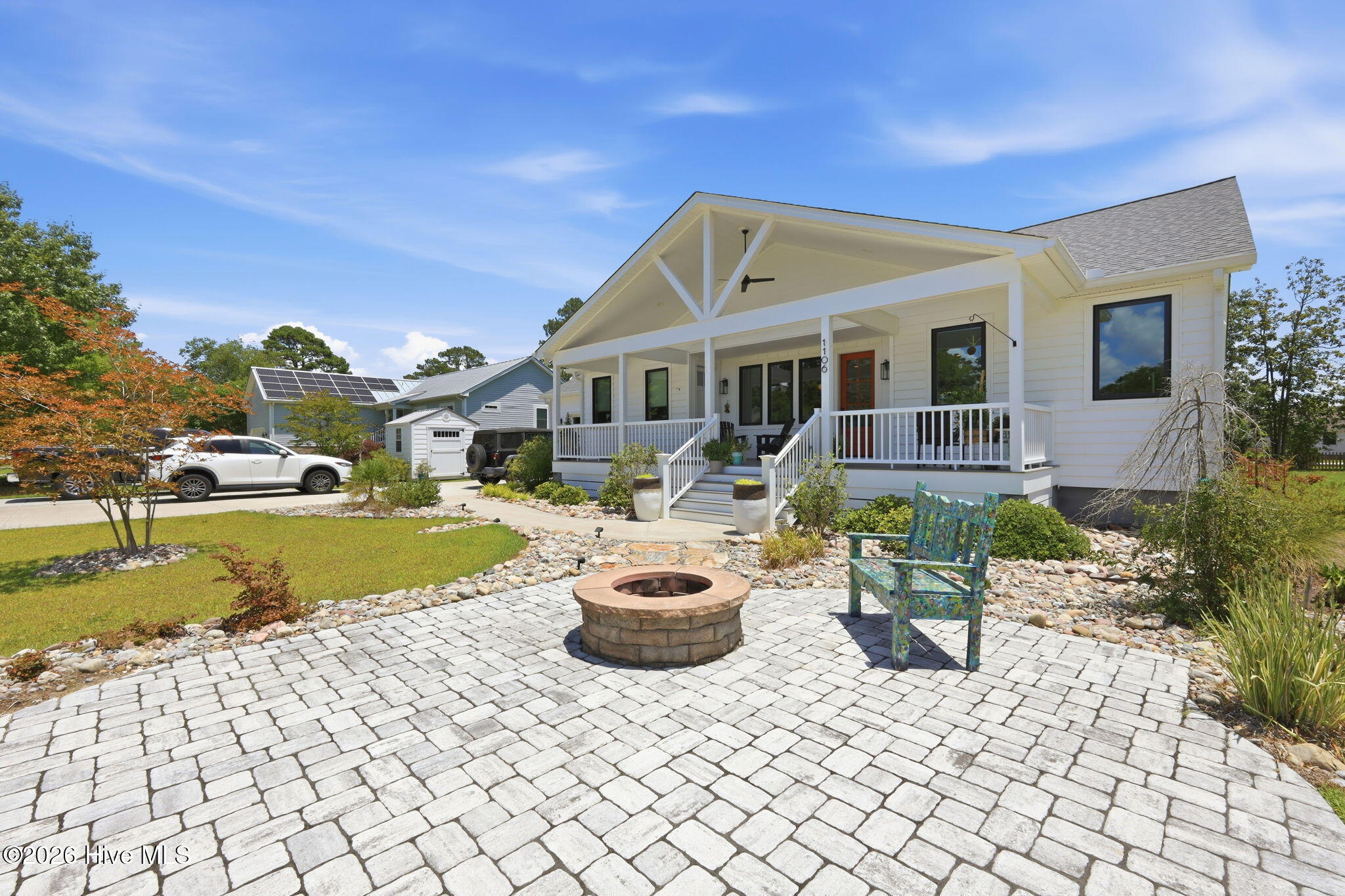 1106 Link Lane,Oriental