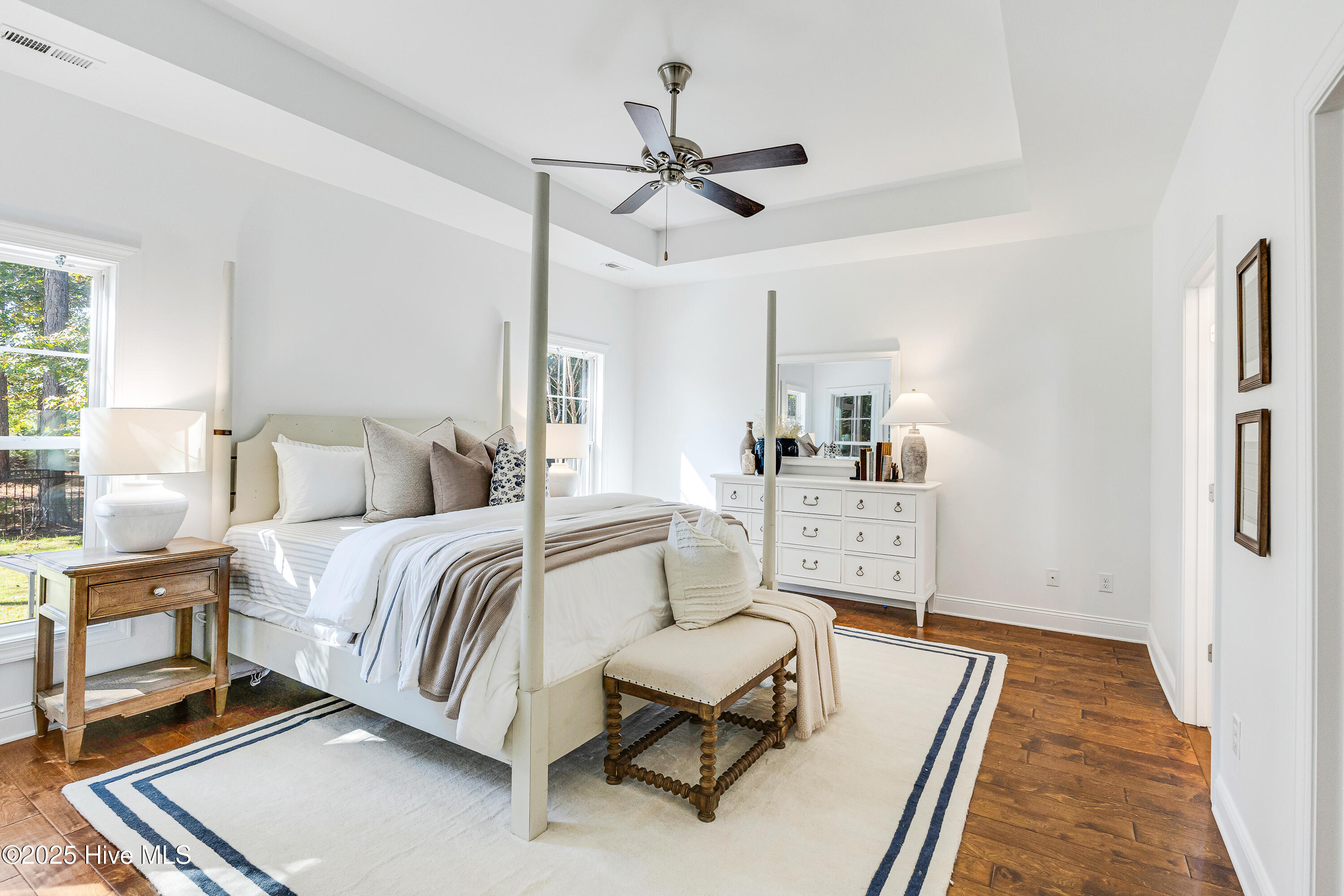 100542174 | Photo 22