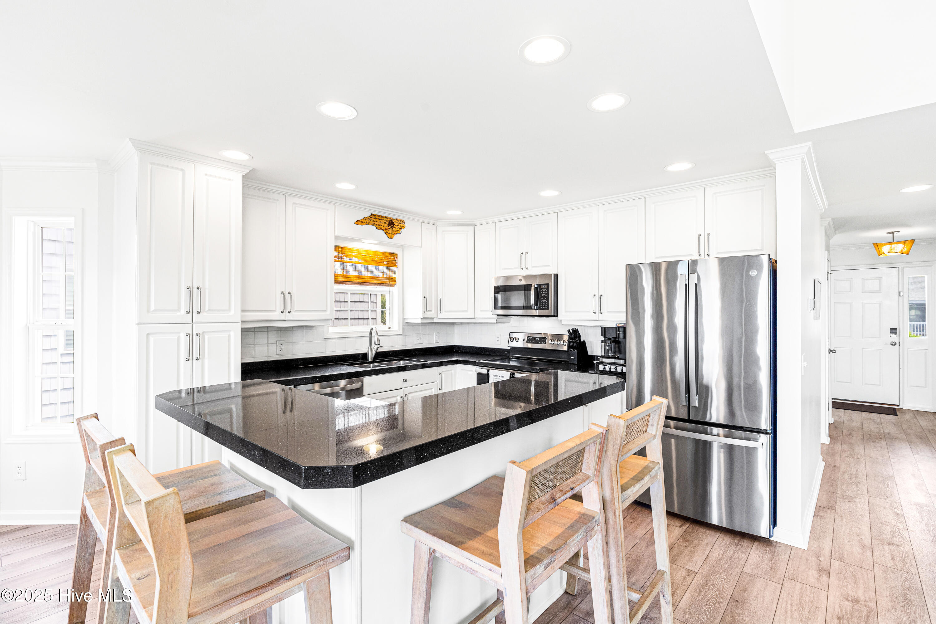 100510863 | Photo 10