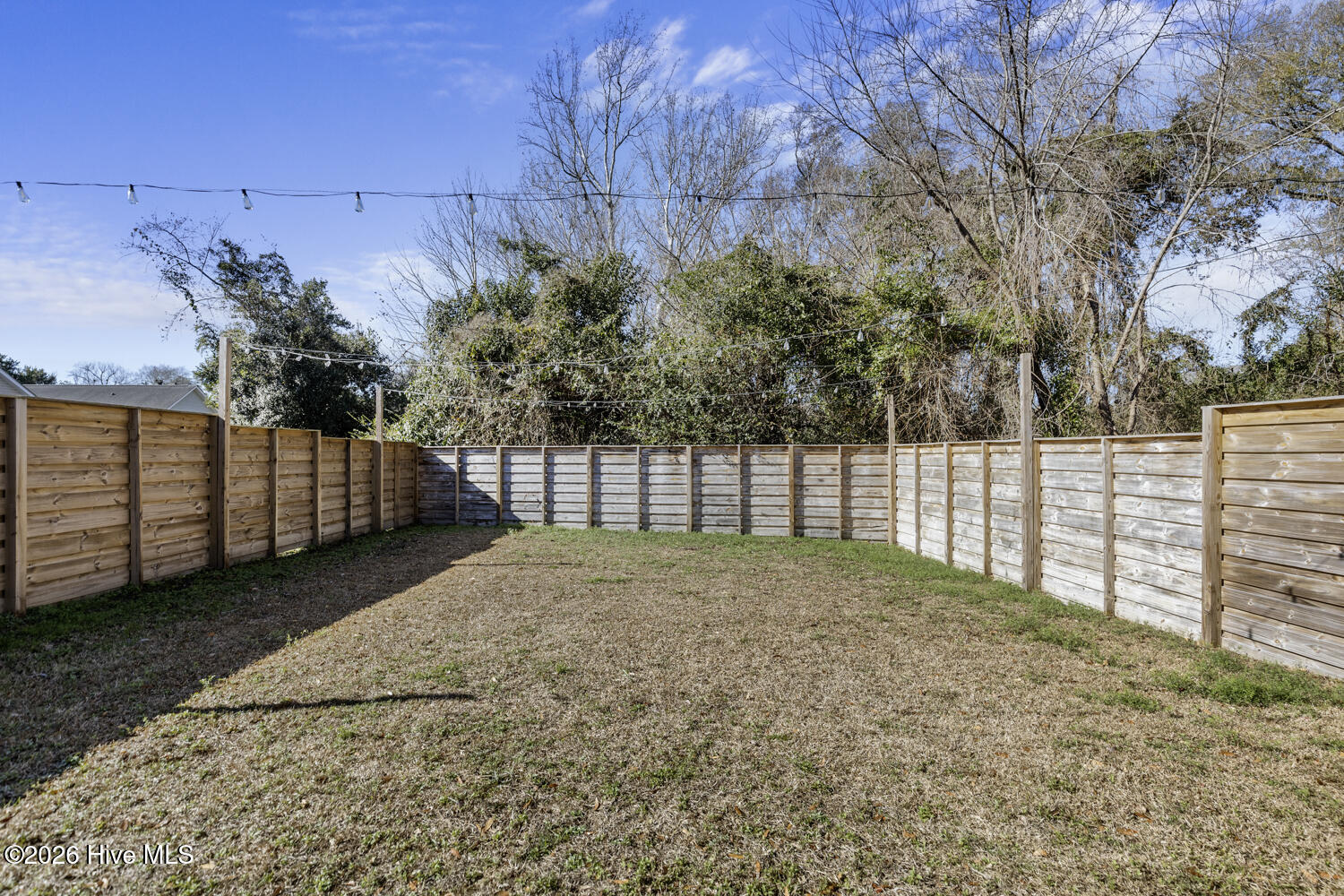 100550800 | Photo 31