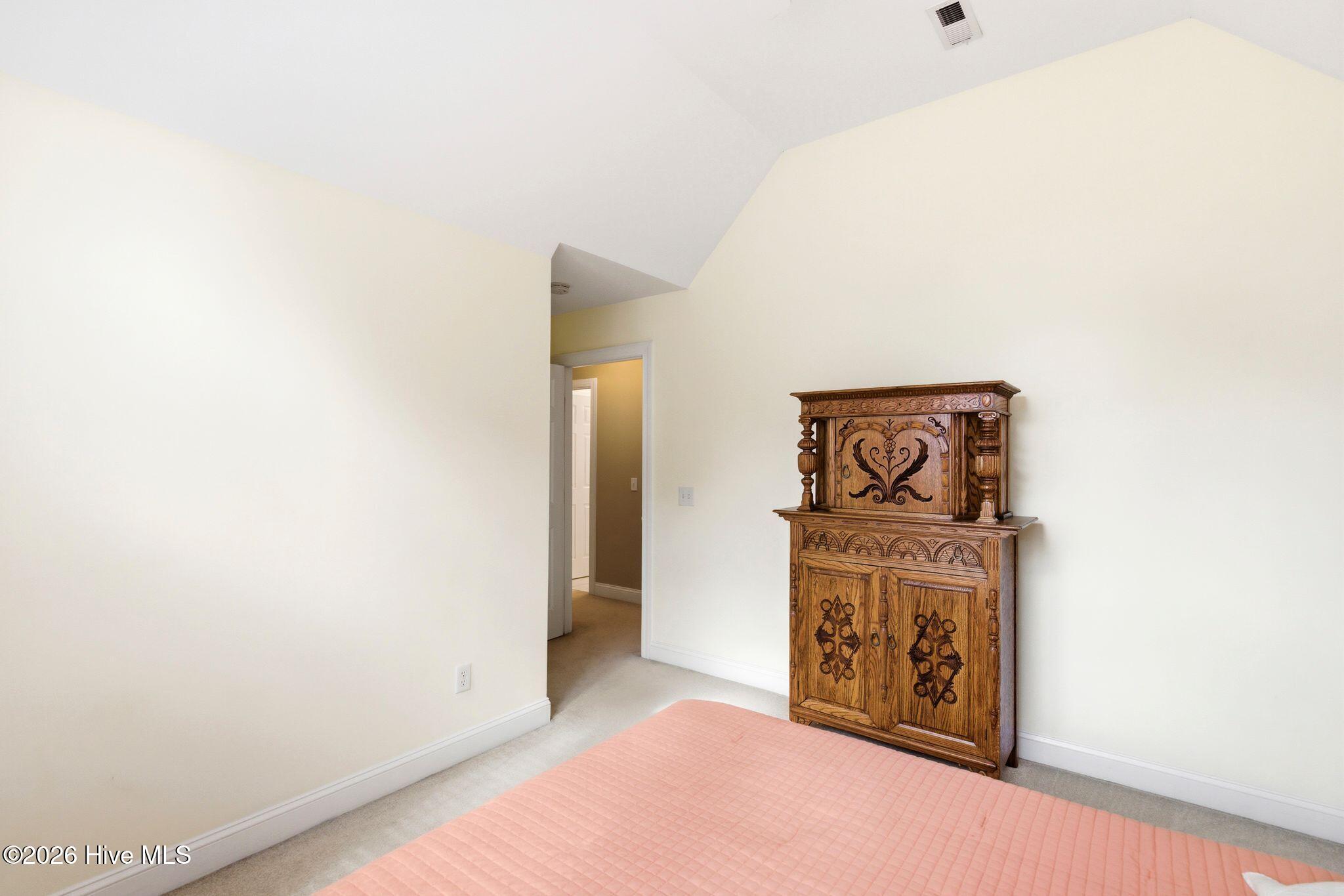 100564231 | Photo 44