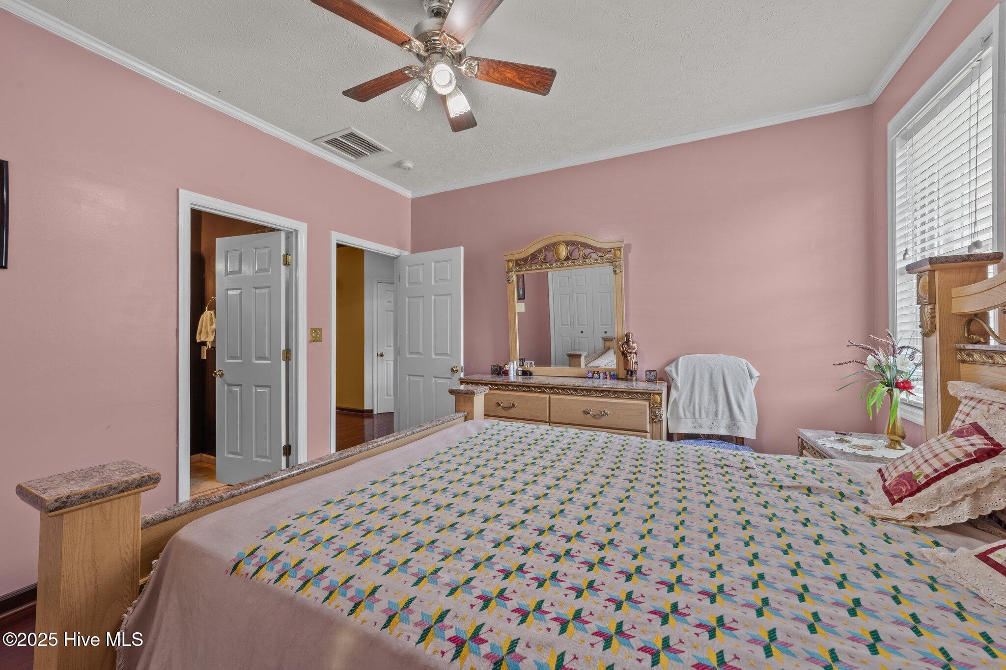 100513864 | Photo 28