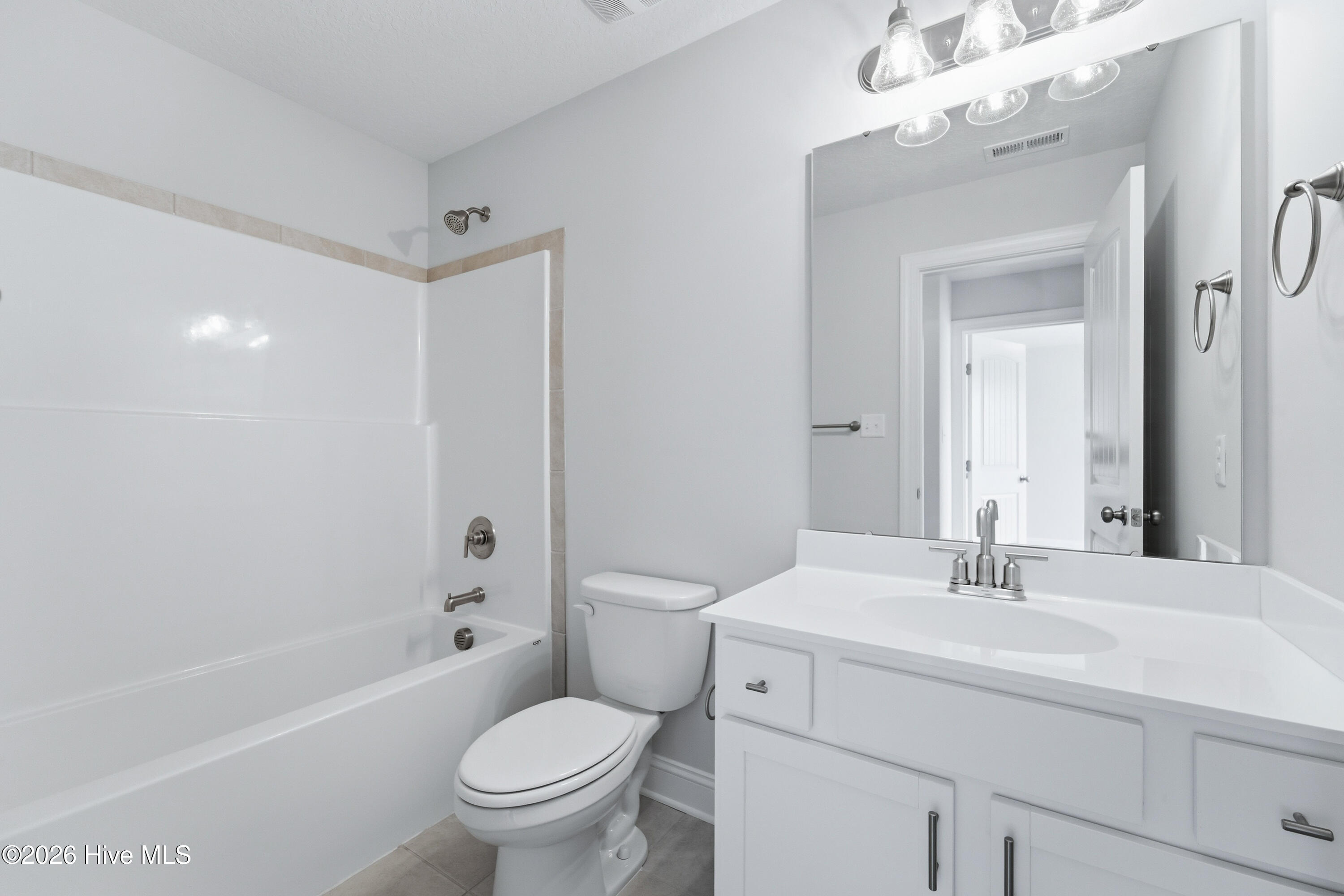 100530741 | Photo 23