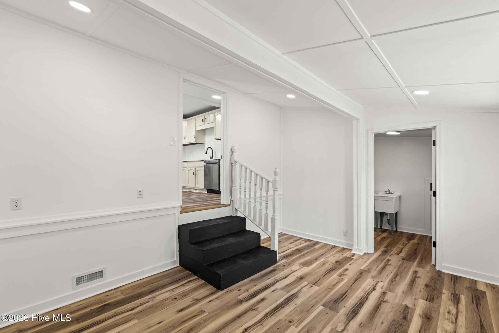 100569487 | Photo 20