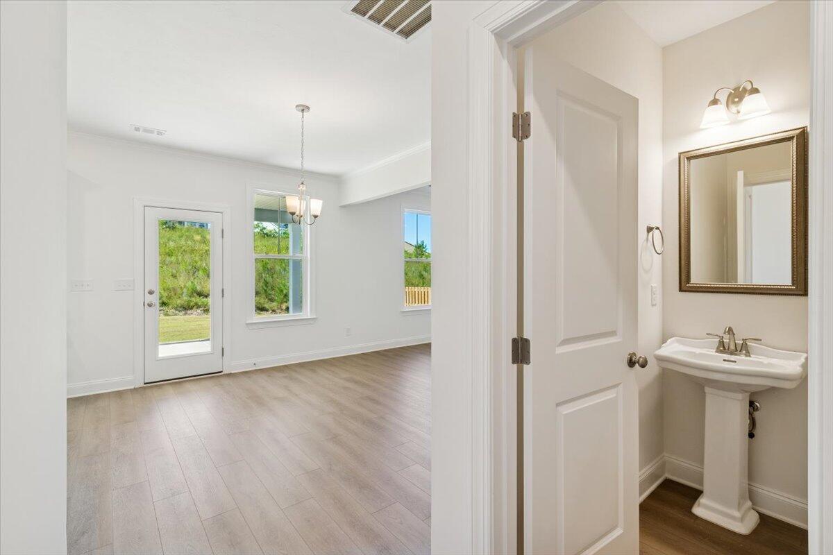 11-Powder Room
