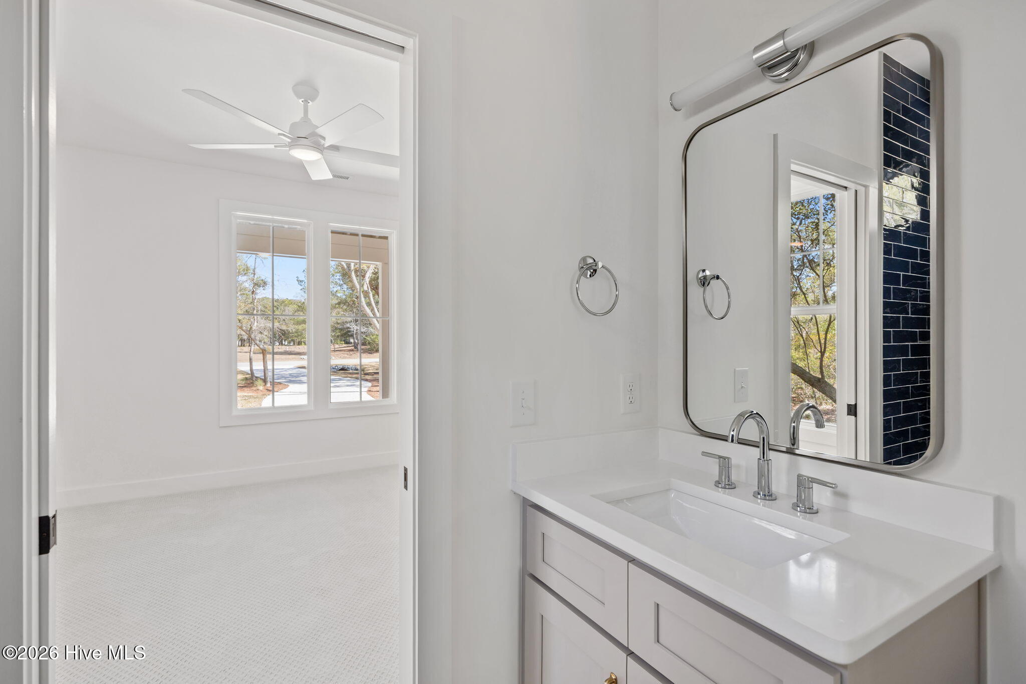 100559098 | Photo 29