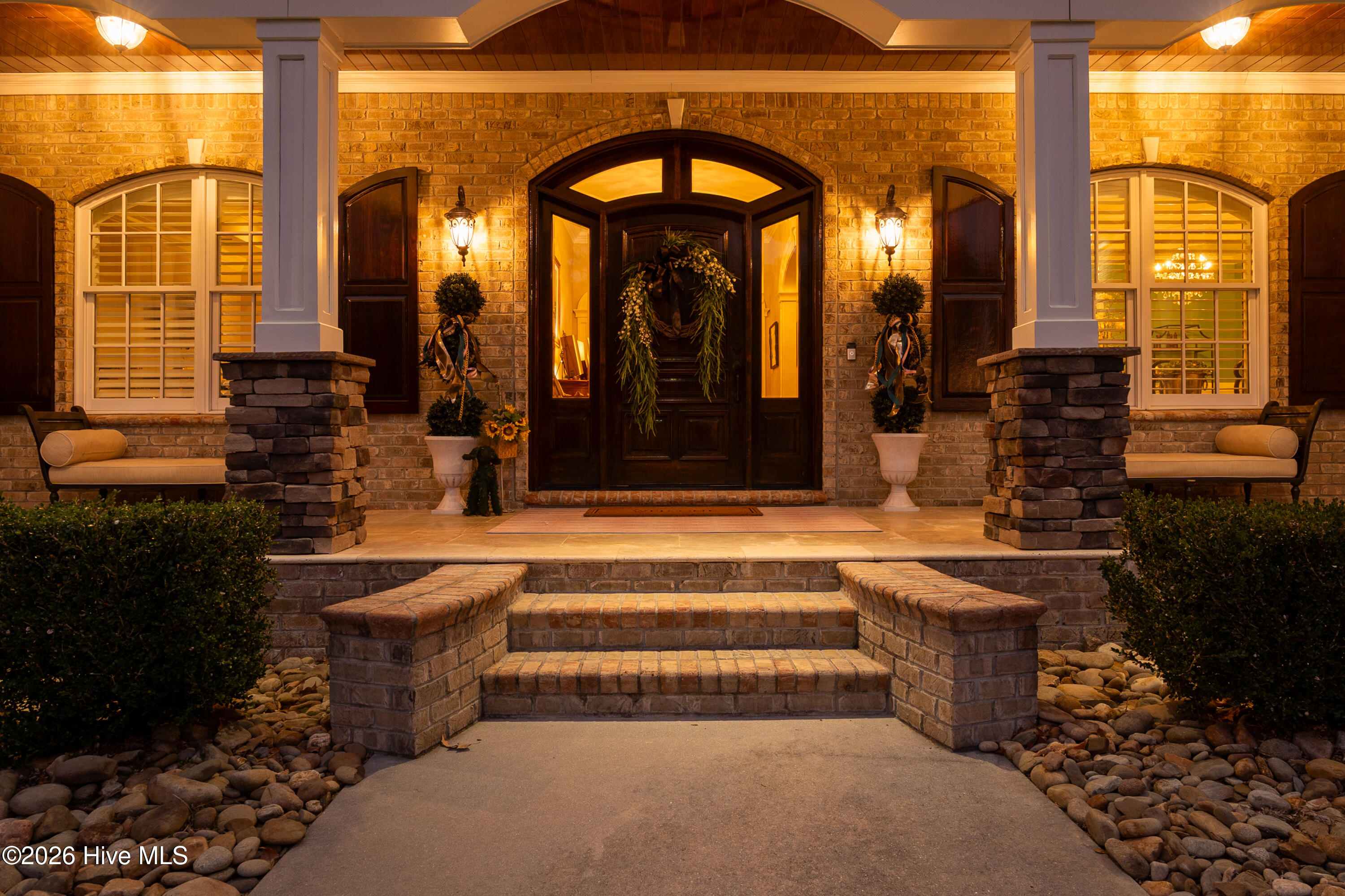 100550947 | Photo 13