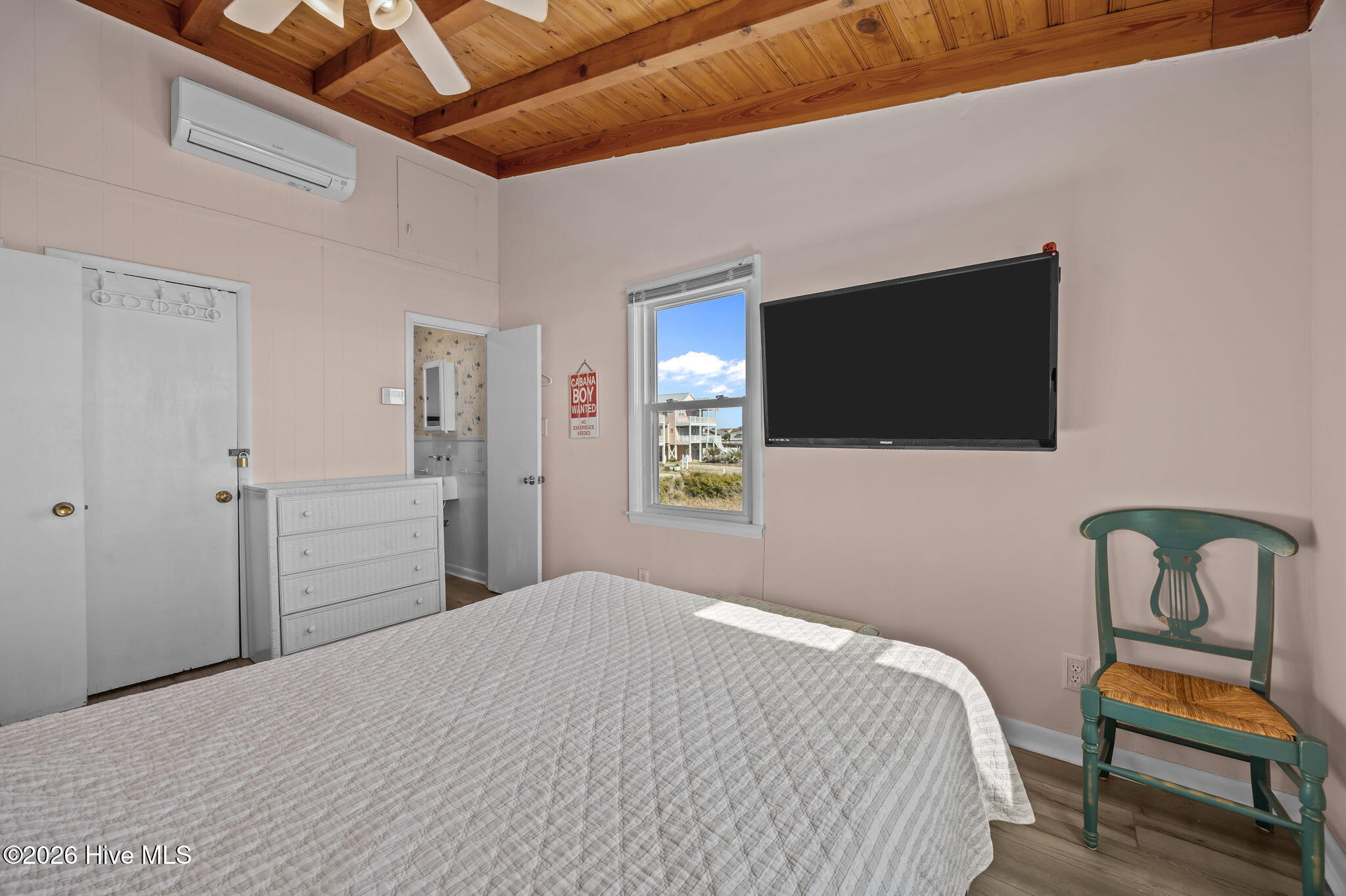 100550375 | Photo 34