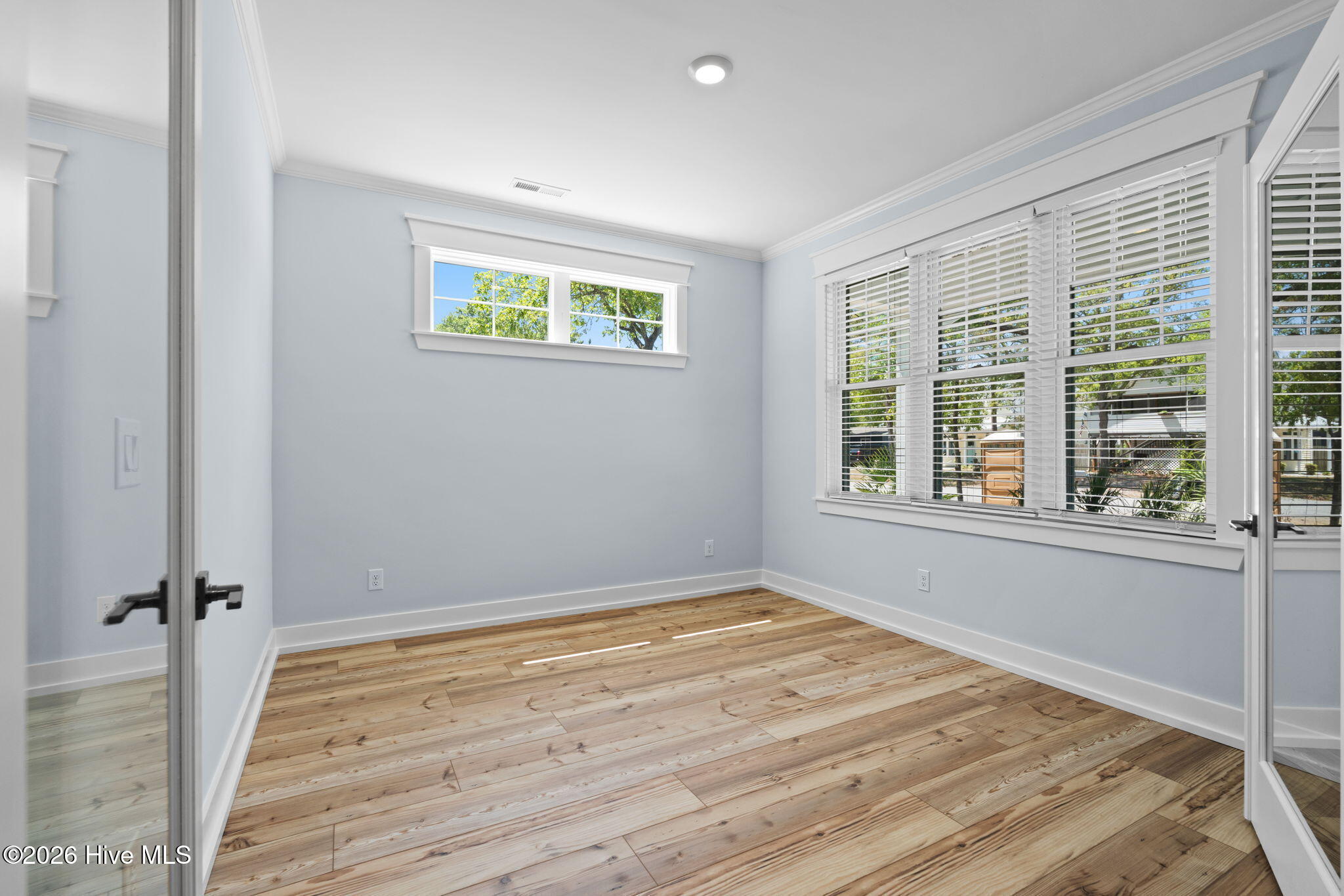 100546665 | Photo 45