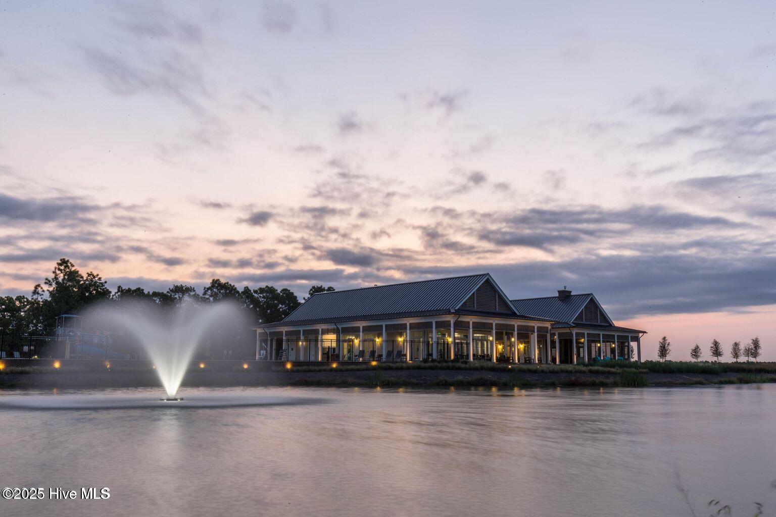 100538796 | Photo 24