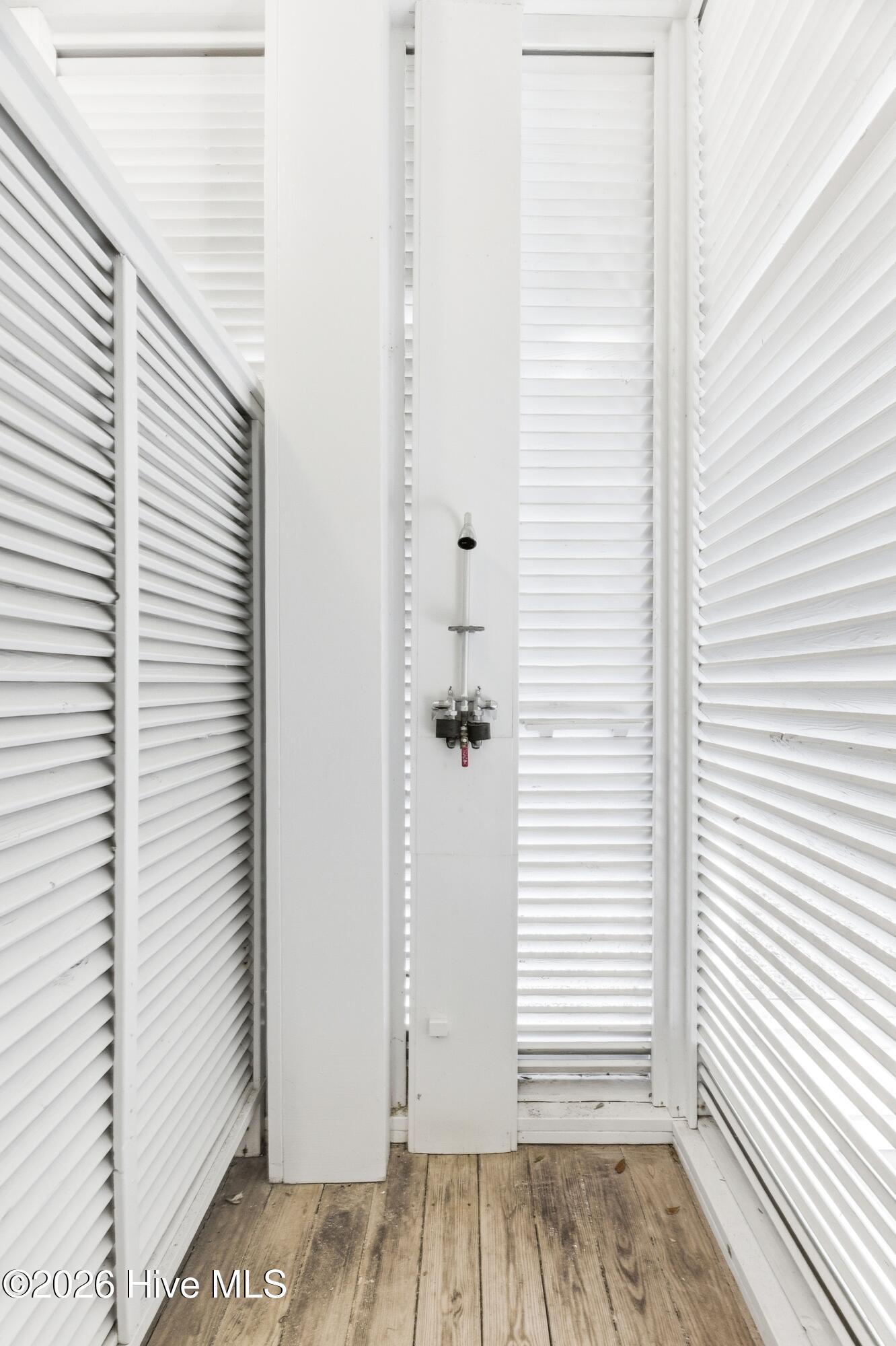 100530146 | Photo 75