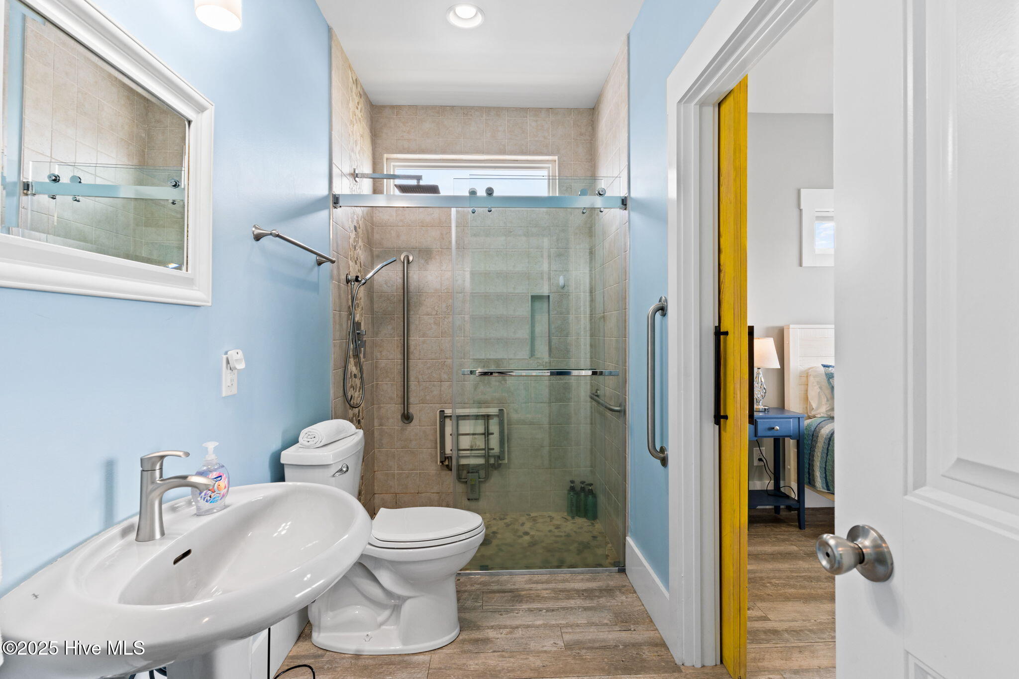 100528214 | Photo 34