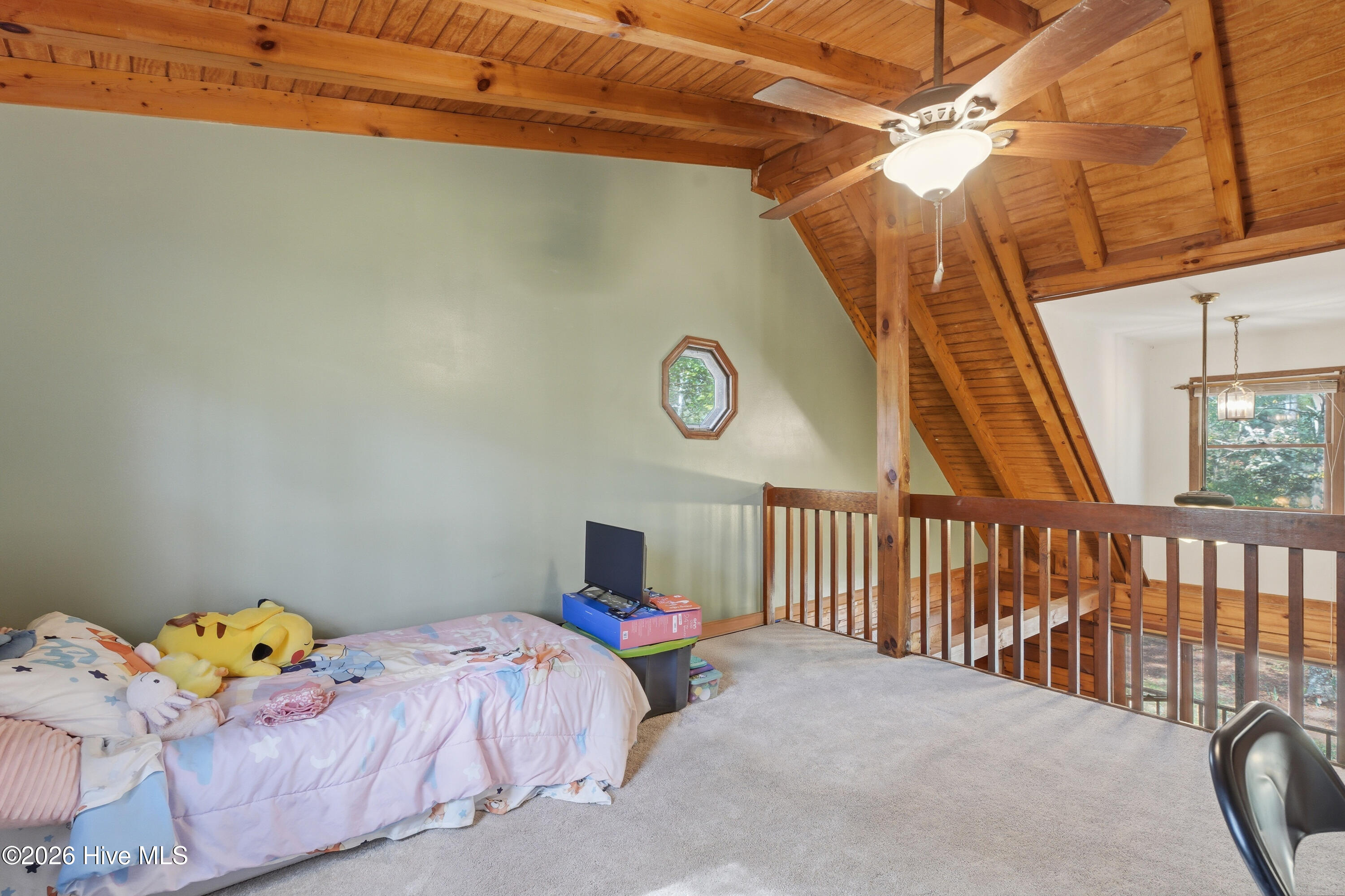 100566654 | Photo 34